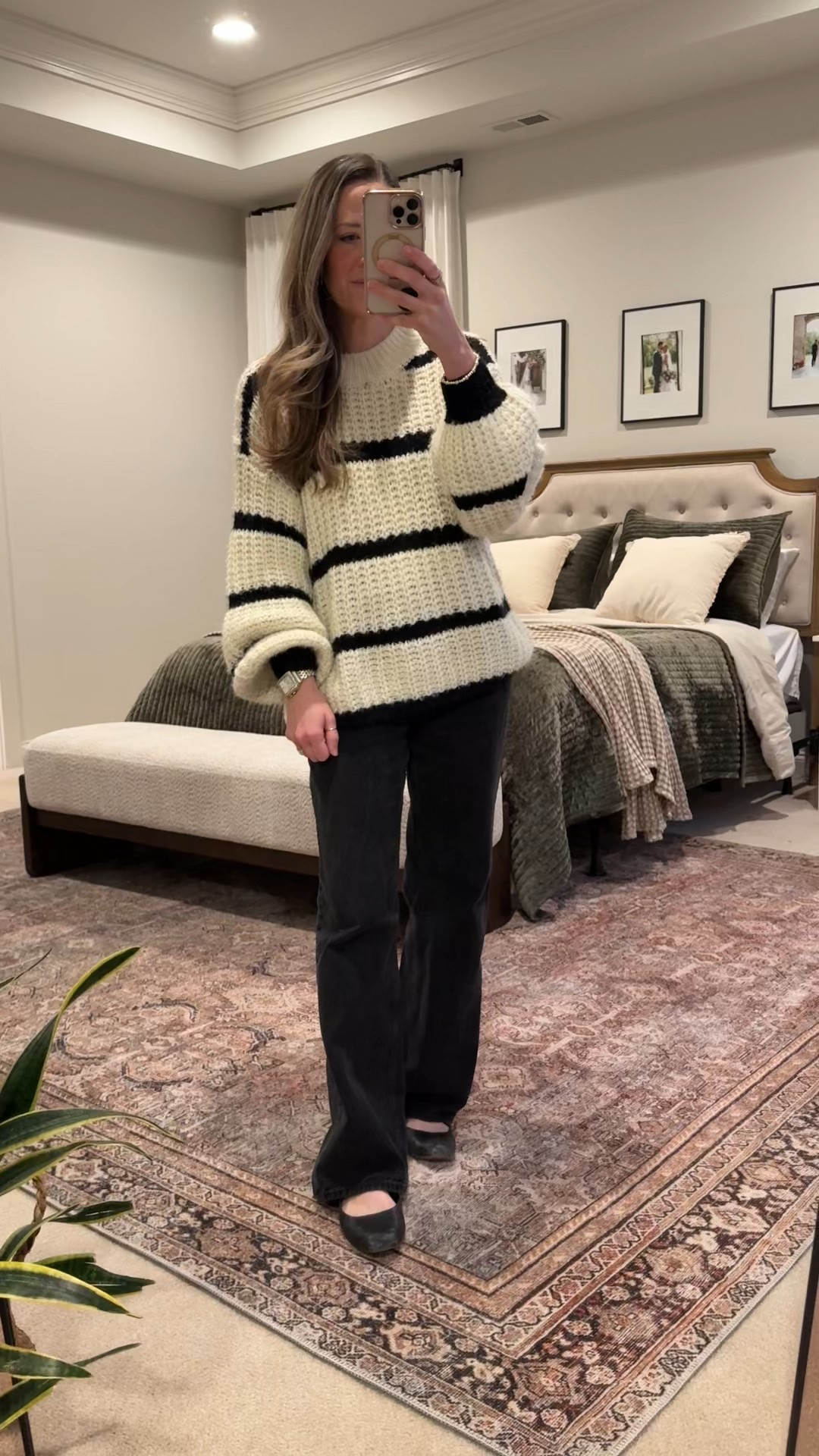 Amazon sweater find 🤍 Cozy, oversized, and under $40 — it’s giving effortless weekend vibes. Paired with my favorite Abercrombie high-rise loose jeans (25R) and classic Mary Janes (mine are old but linking similar!).

#AmazonFashion #ClassicStyle #CapsuleWardrobe #LTKClassicStyle #MomOutfits #EffortlessStyle #LTKWinterStyle #EverydayOutfits #NeutralOutfits




#LTKootd #LTKWorkwear #LTKgrwm