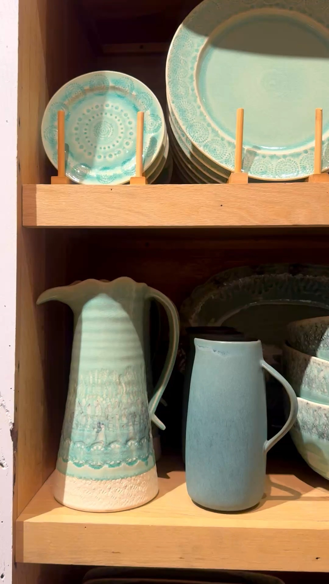 OLD HAVANNA COLLECTION 
in MINT
*Anthro Classic*
My favorite collection of all time! I have the pitcher and the small dessert plates! I love them!! ❤️ 
