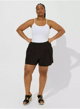 Wide Leg Studio Crepe Short | Torrid (US & Canada)