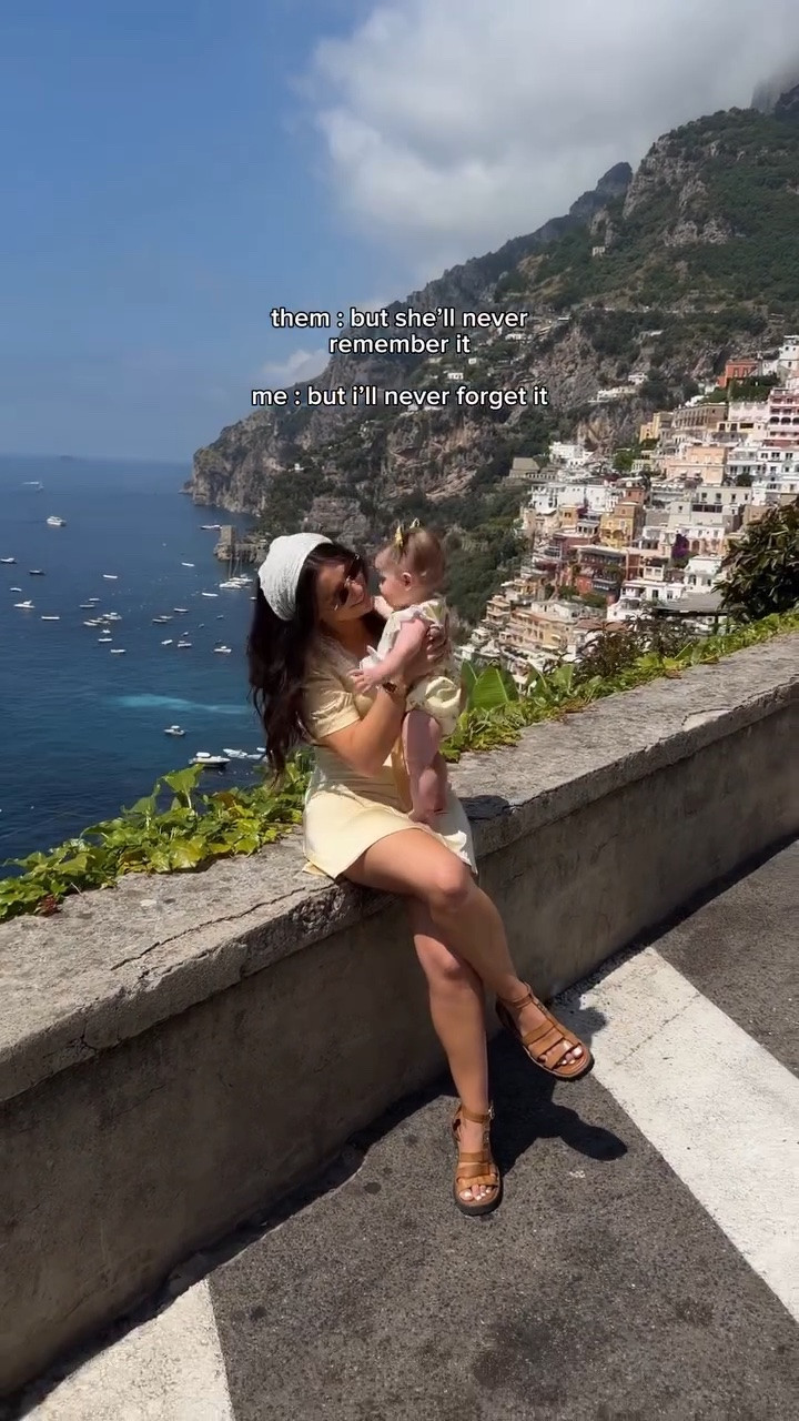 everything is so much better with her✨

#mom #motherdaughter #babygirl #travelingwithkids #family utah moms positano amalfi coast europe italy summer