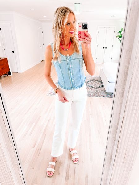 How cute is this denim button top from Madewell? 

Madewell jeans / white jeans / summer outfit / beaded necklace / Anthropologie 

#LTKfindsunder50 #LTKfindsunder100

#LTKxMadewell