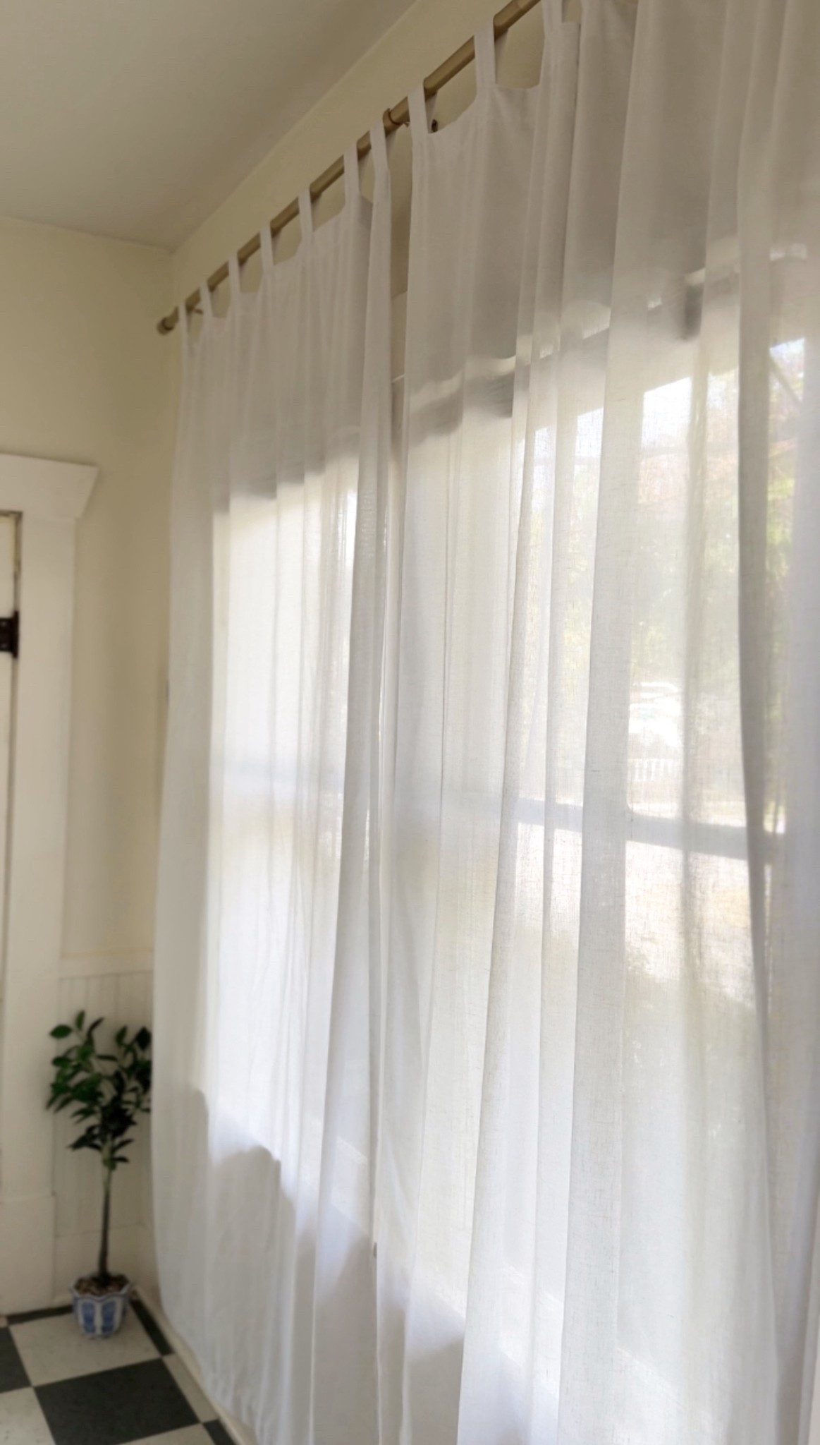 Laundry room bright white linen curtains: 52”W x 108”L 

Gold Curtain Rod: 30”-120"

#LTKFindsUnder50 #LTKHome #LTKdayinmylife