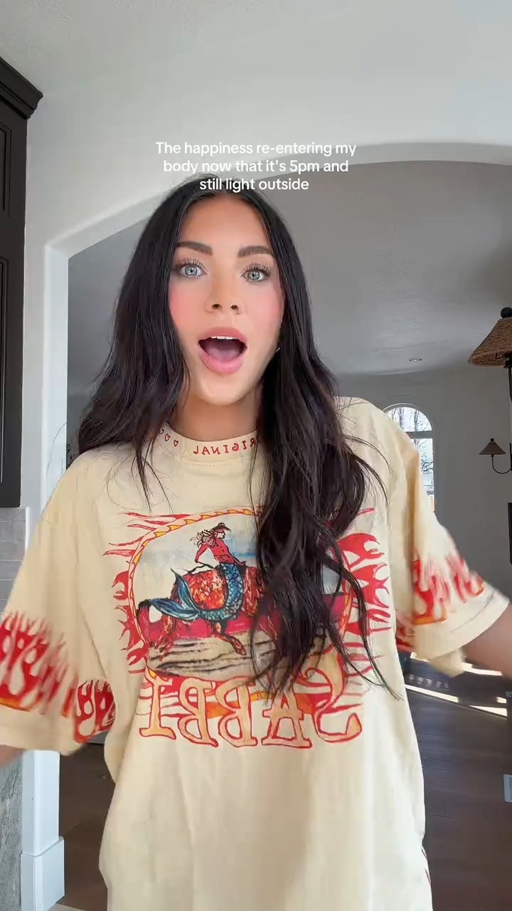   

 

#LTKootd #LTKSeasonal #LTKHome