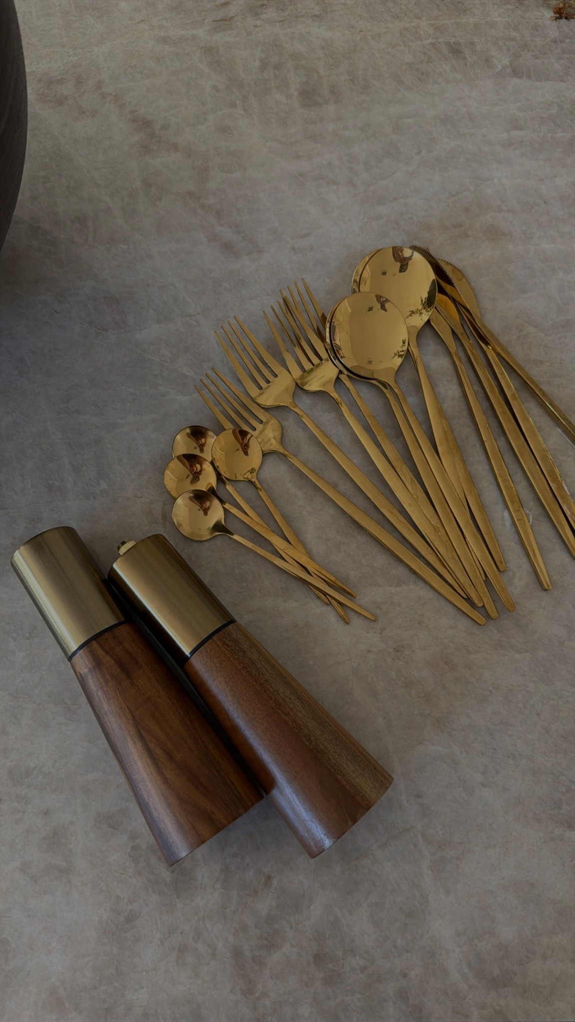 Elevating the everyday this year! Grabbed these wood S&P mills and gold flatware from Busa Designs and love them so much! 

Kitchen decor 

#LTKHome