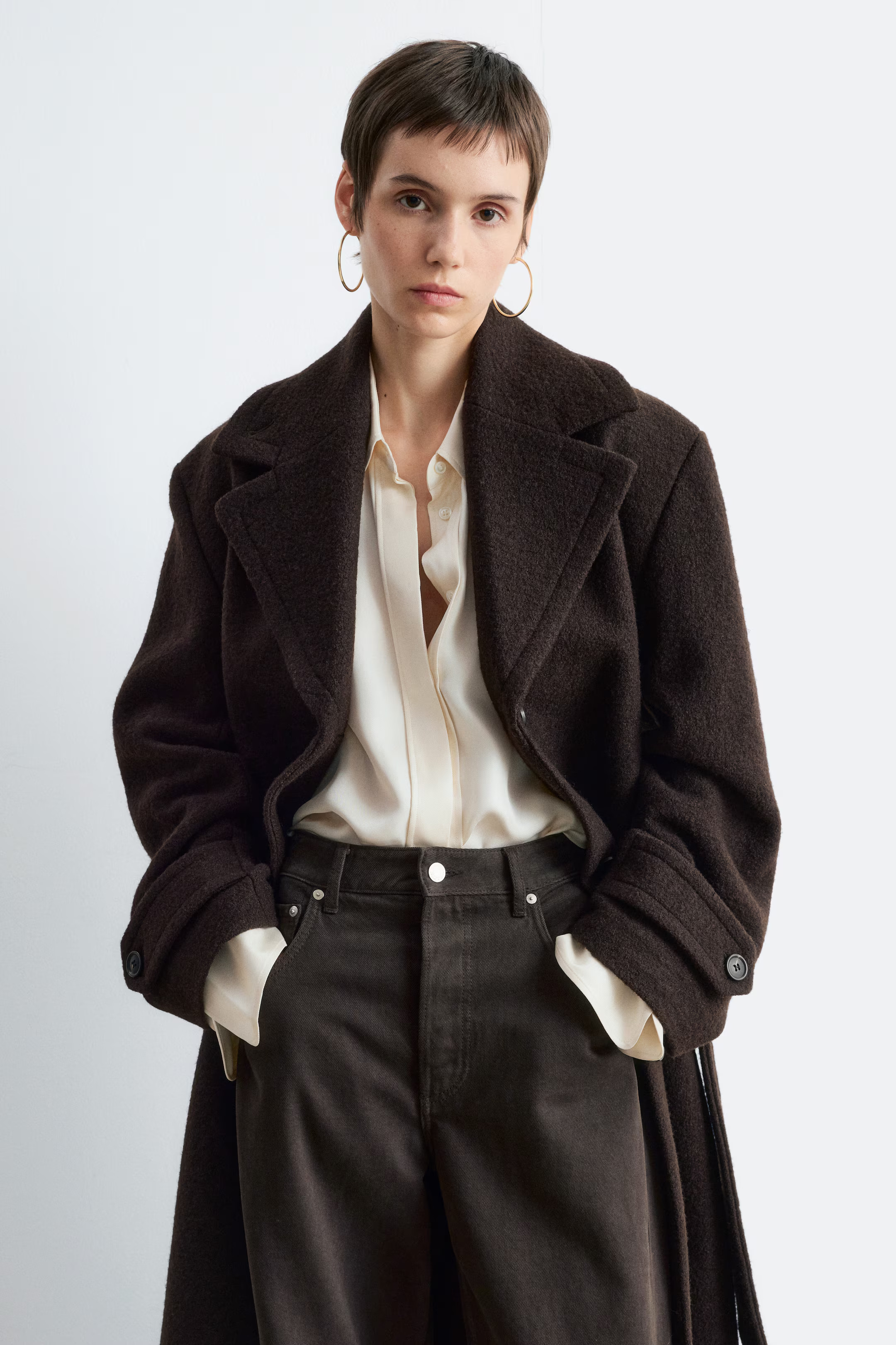 Wollmantel mit Bindegürtel | H&M (DE, AT, CH, NL, FI)