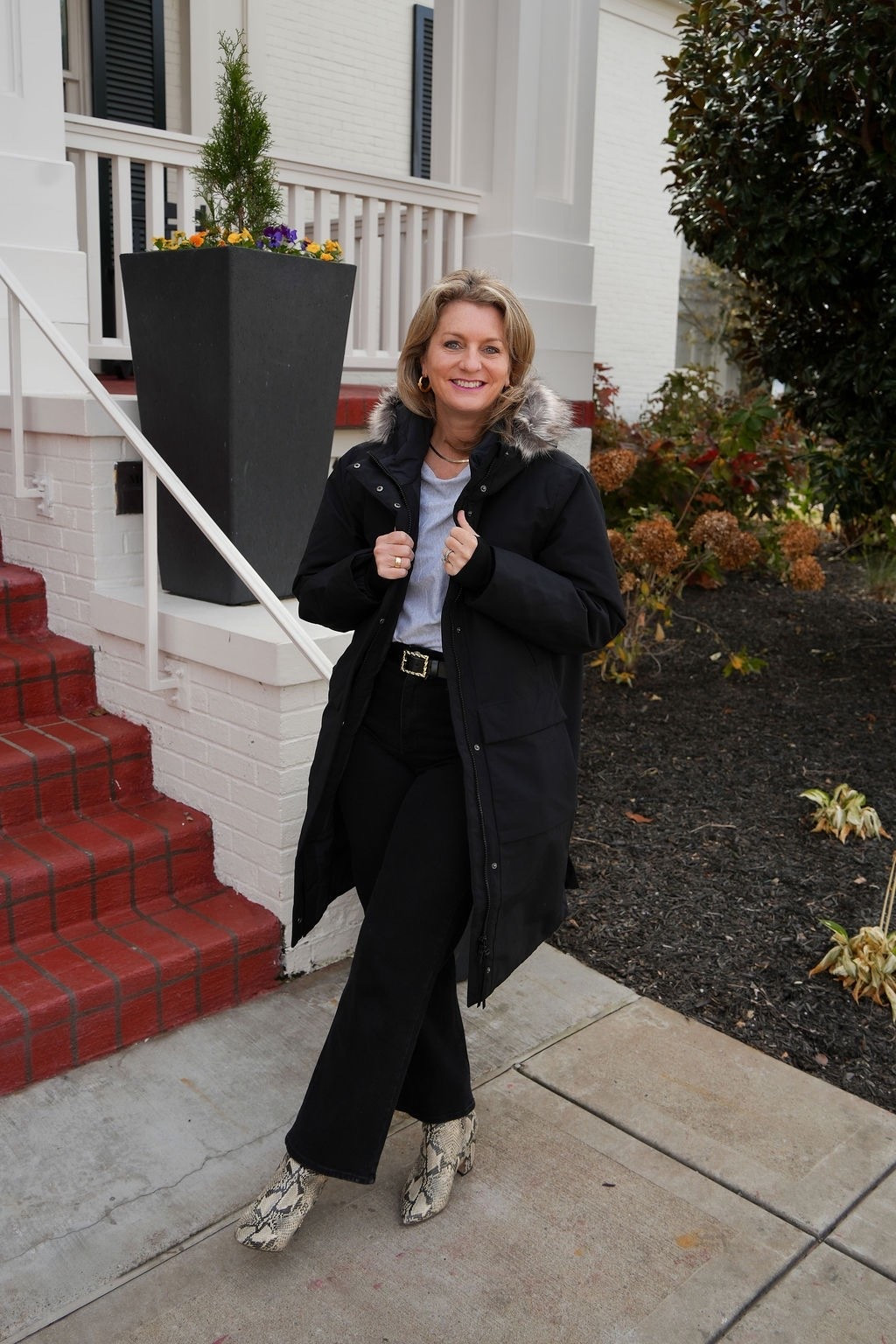 When building a functional closet, quality always comes first. These @onequince essentials are ones I trust and recommend as a stylist at Effortless Style🤍 #QuincePartner