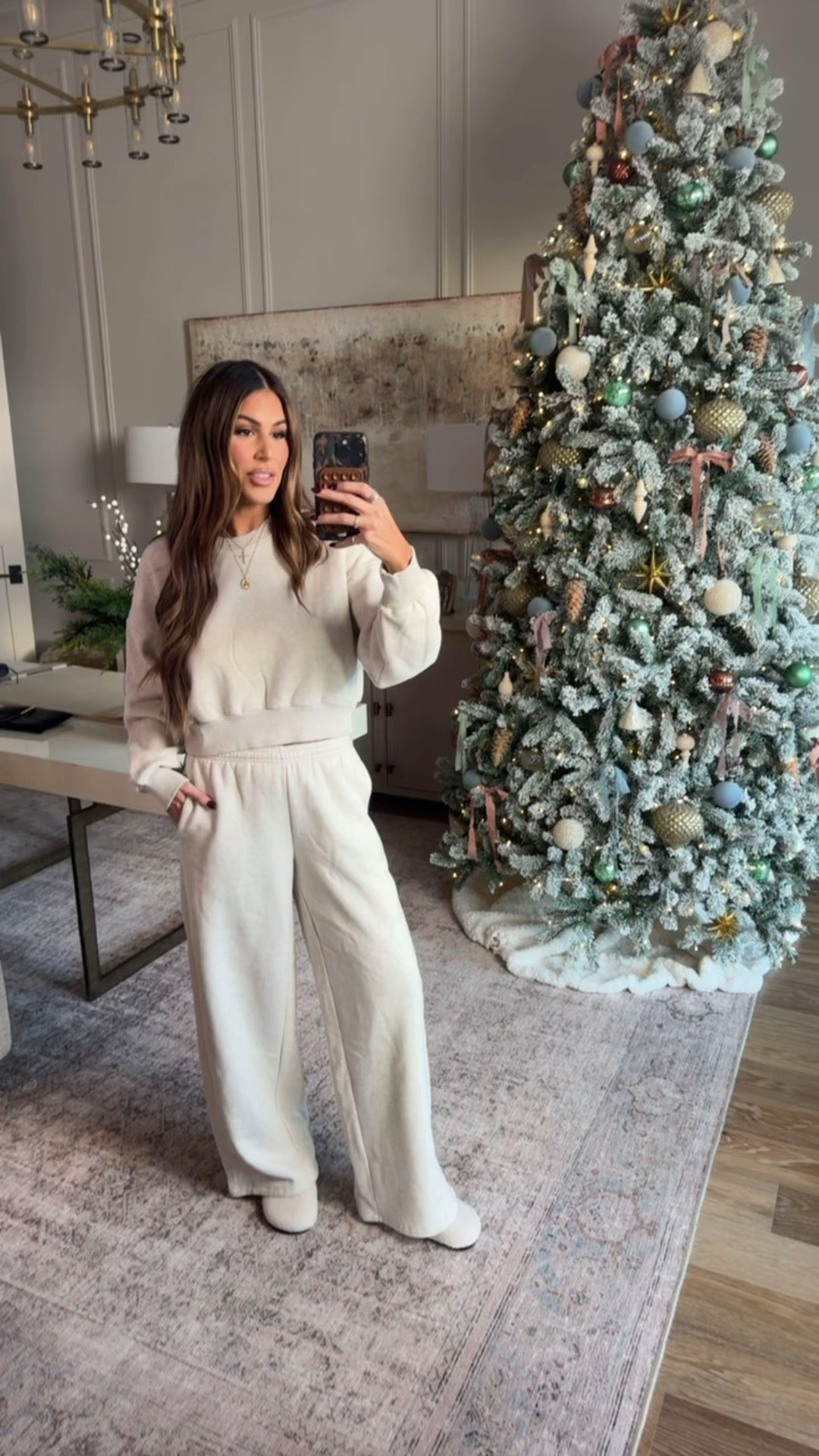 these sets are soooo comfy + wearing a size small 🫶🏼

@vuoriclothing and #vuoripartner

 

#LTKCyberWeek #LTKSaleAlert #LTKActive