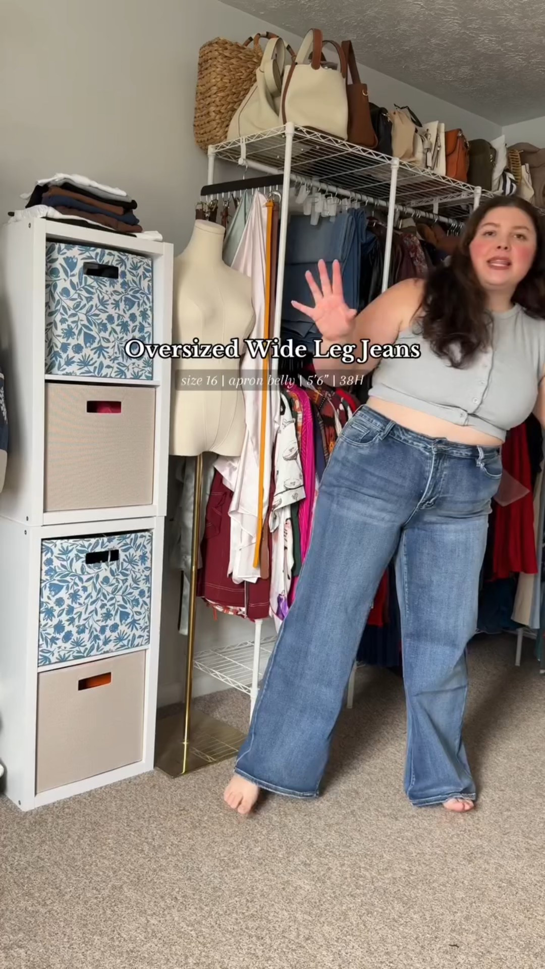 A silhouette that never tries too hard! 💁‍♀️ #TikTokShopCreatorPicks #TikTokShopHolidayHaul #CreatorIcons #oversizedjeans #widelegjeans

#LTKFindsUnder50