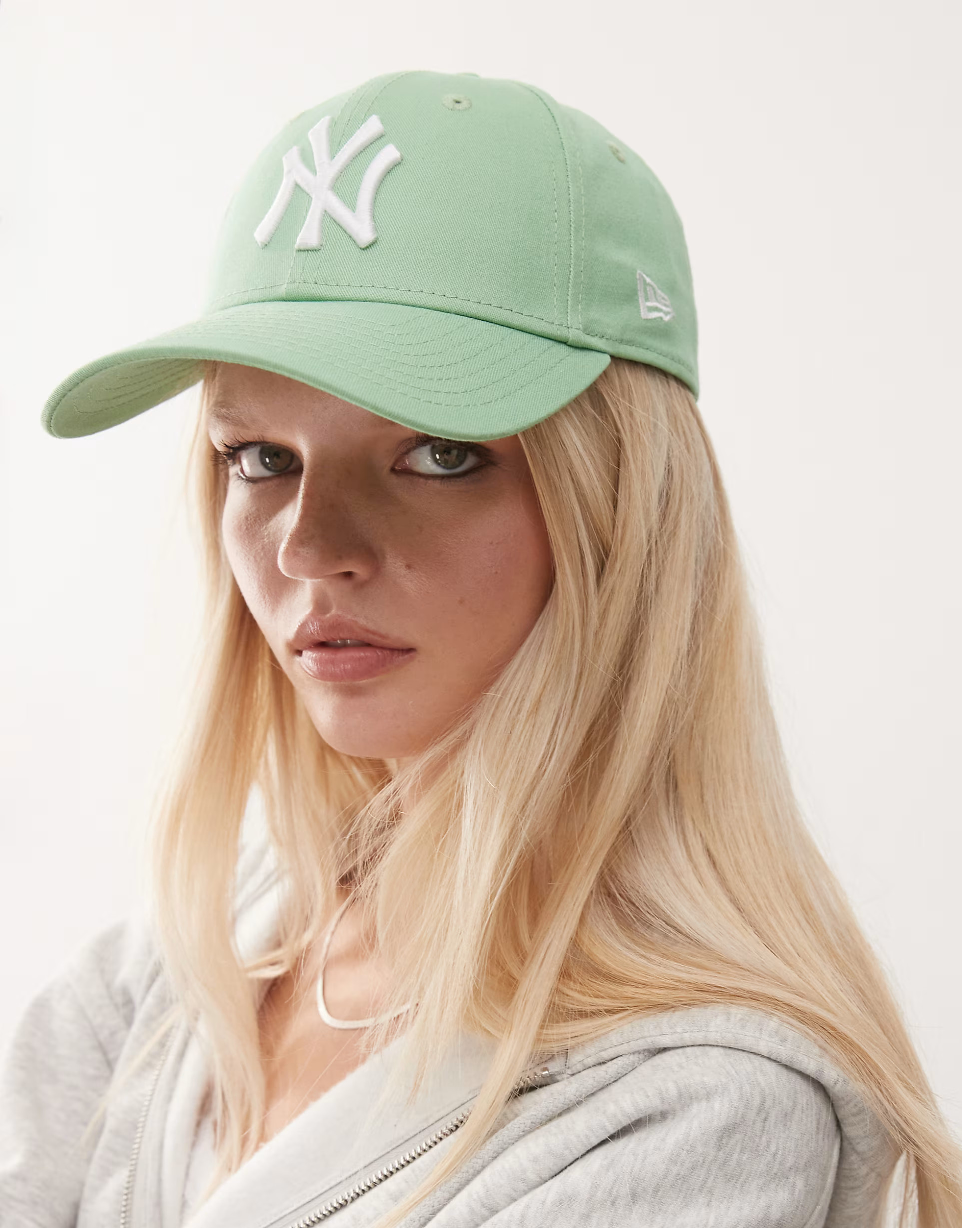 New Era Womens NY Yankees 9forty cap in green | ASOS (Global)