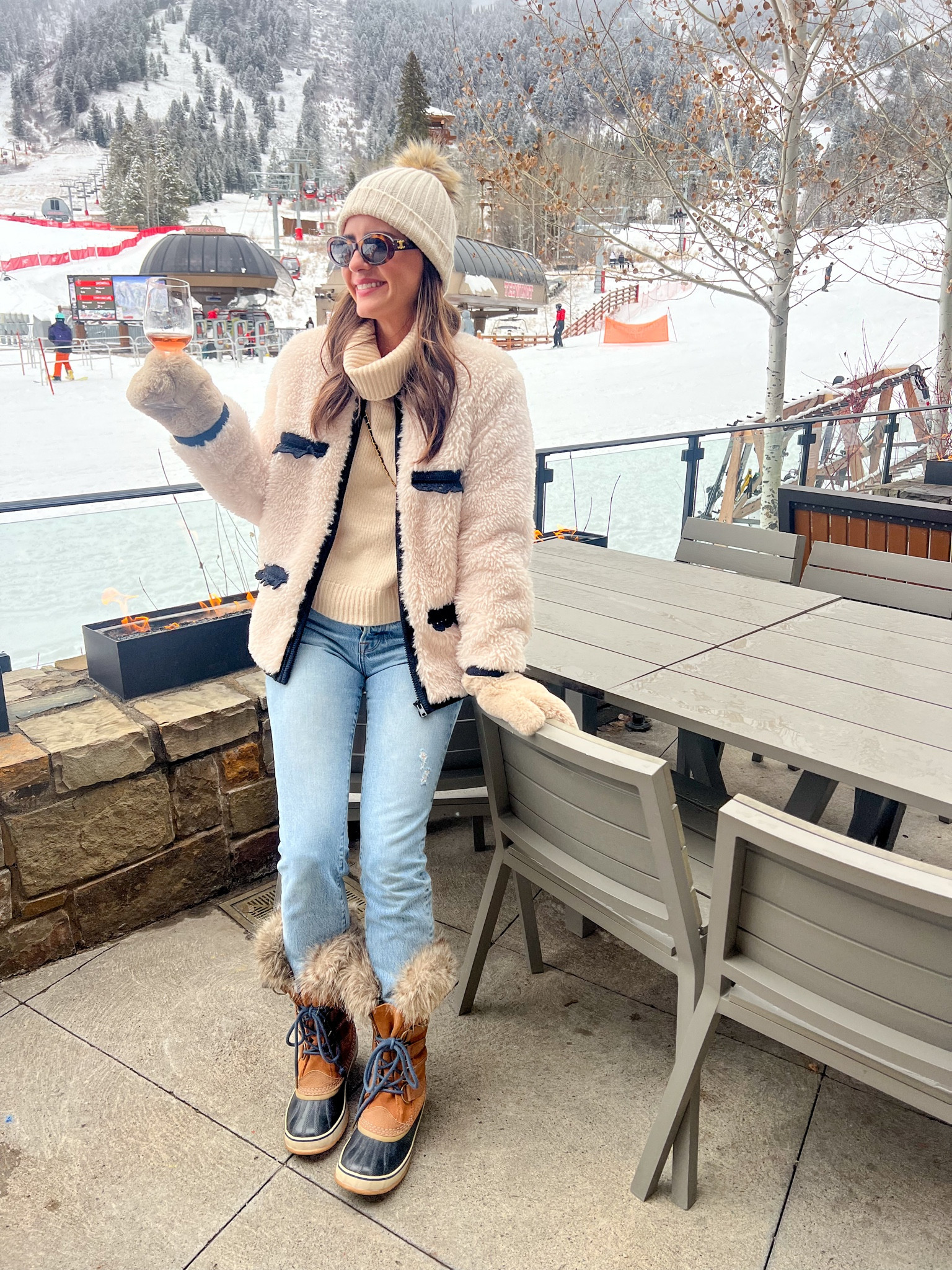 Après-spa 😜 @fsjacksonhole #fsjacksonhole #fourseasons #skitrip #shopbop #vacation 

#LTKtravel #LTKsalealert #LTKSeasonal