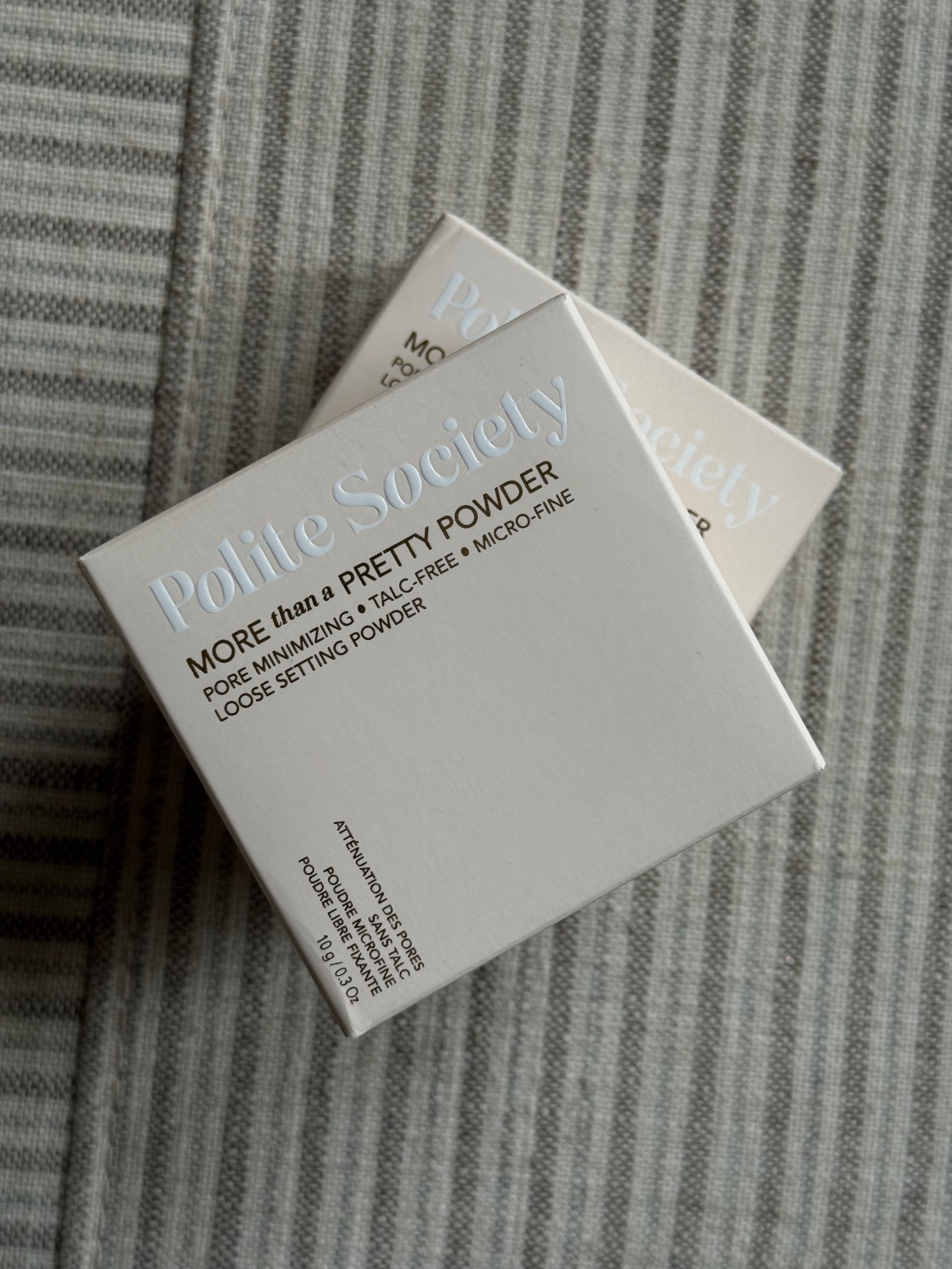 Truly my favorite setting powder!! Makes me feel poreless 😮