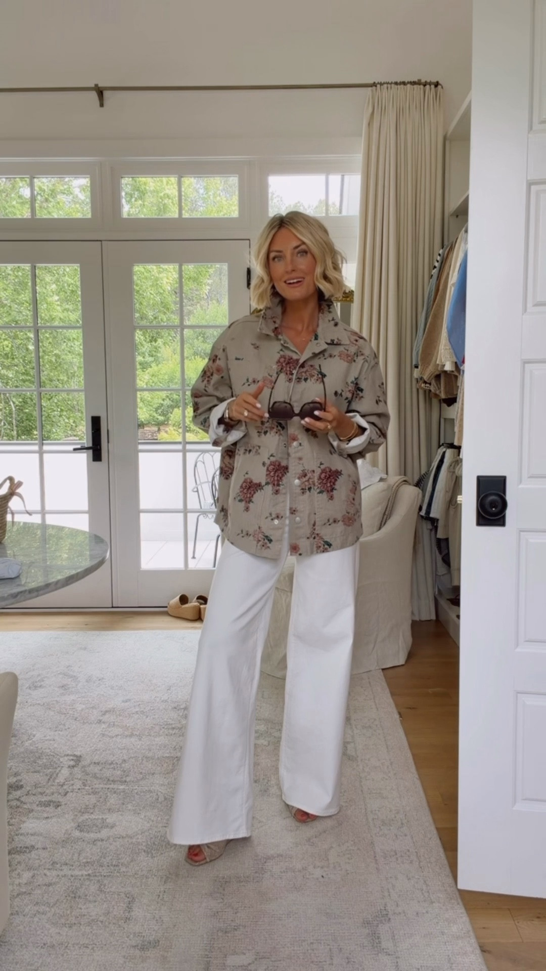White denim is such a great staple because you can add so many different tops! Love this floral jacket paired with them! Wearing S/4.

Loverly Grey, Target find, Target fashion, white jeans outfit, white denim outfit

#LTKootd #LTKSeasonal