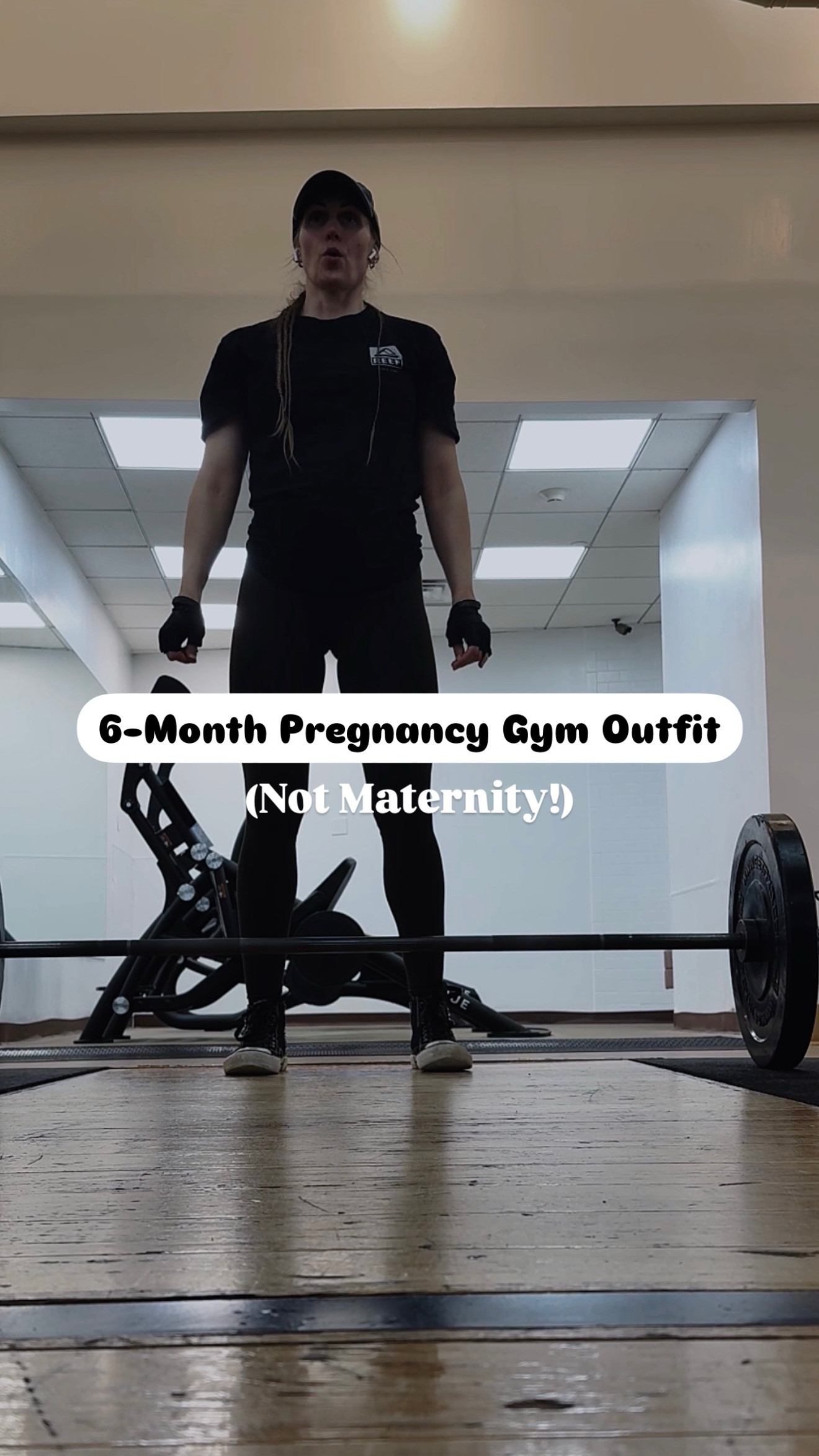 I went through sooo many maternity leggings and just couldn’t find a pair that checked all my boxes—fabric, length, belly comfort… it was always something. So I gave up on maternity options and went back to the styles I already loved. These leggings don’t compress the belly but still give the right support, and I know I’ll wear them postpartum too.

I pair them with a slightly looser tank (tied in the back with a hair tie—my go-to hack), a solid sports bra, anti-camel thongs (game changer), my favorite lifting gloves, and sneakers + cap. Linked it all for you here. 👇🏼

#LTKActive #LTKSaleAlert #LTKBump