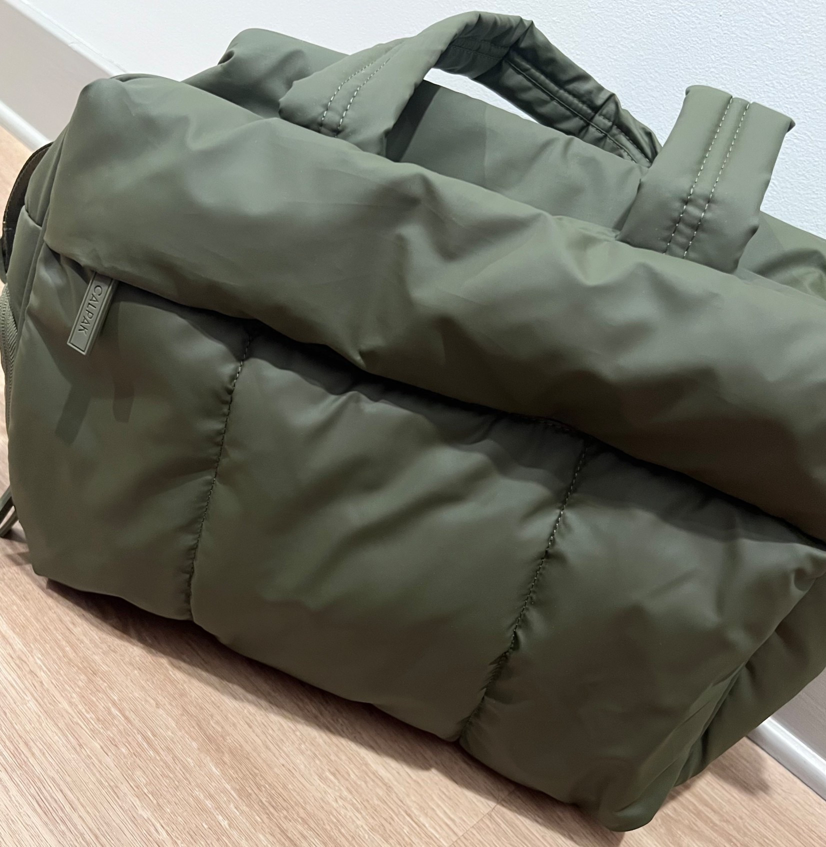 Travel Duffel

Perfect travel bag that you can use as a personal item and it definitely fits under the seat with no issue. 

Travel bag // carry on // travel // personal item // luggage // suitcase // duffel bag // purse //



#LTKGiftGuide #LTKCyberWeek #LTKTravel