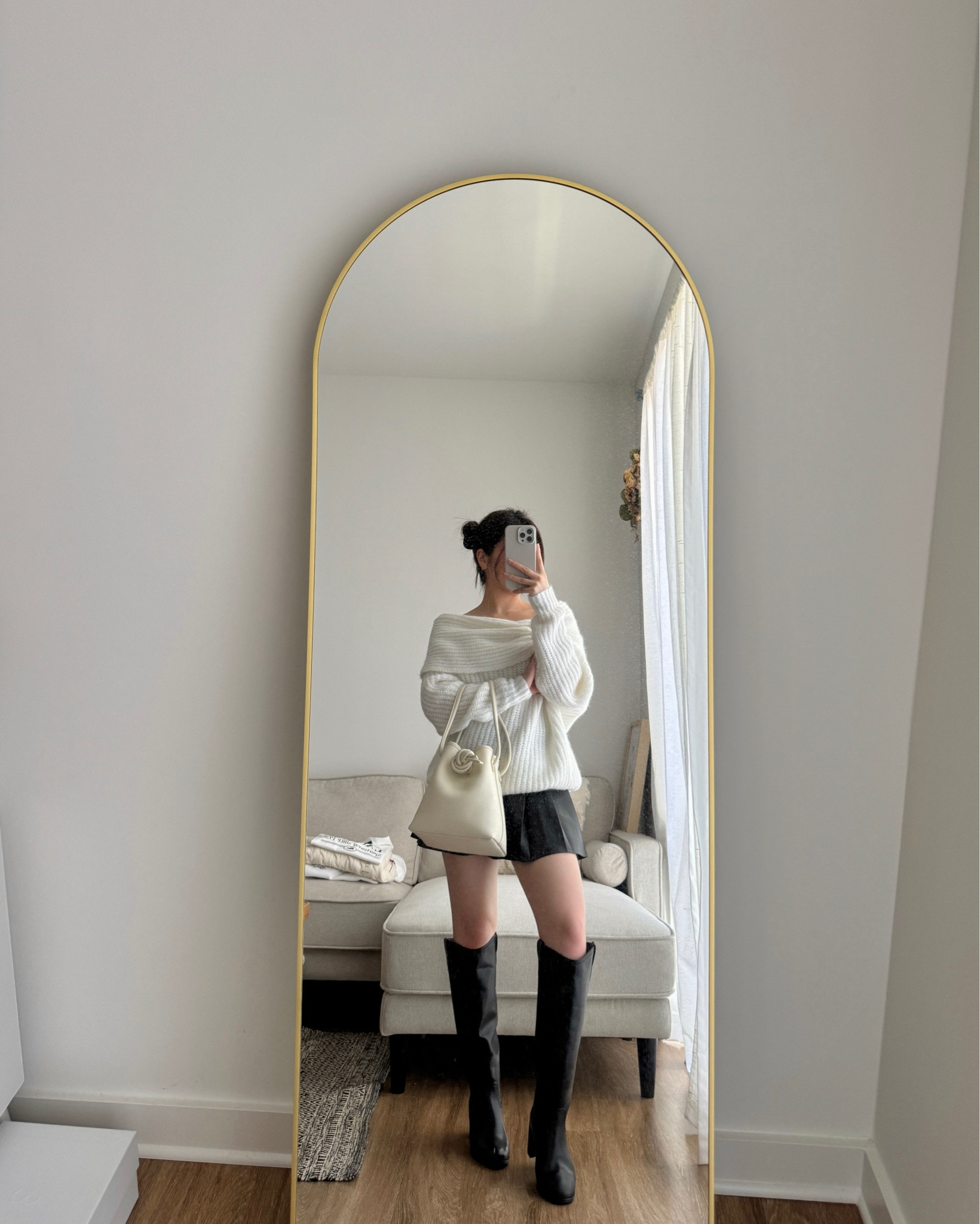 found the perfect long black boots for traveling 🖤 

#LTKStyleTip #LTKTravel #LTKShoeCrush