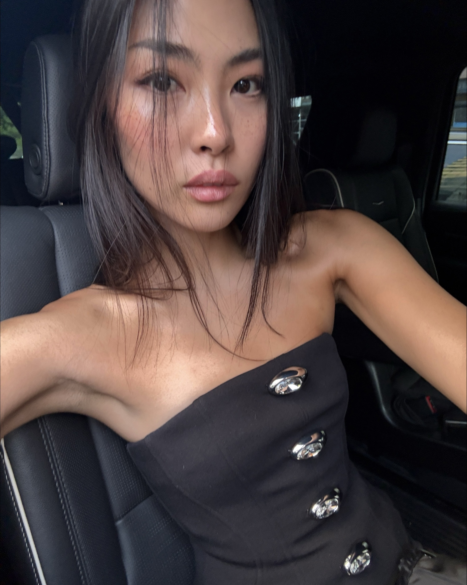 Button up corset top and pants 

#LTKHoliday #LTKStyleTip #LTKootd
