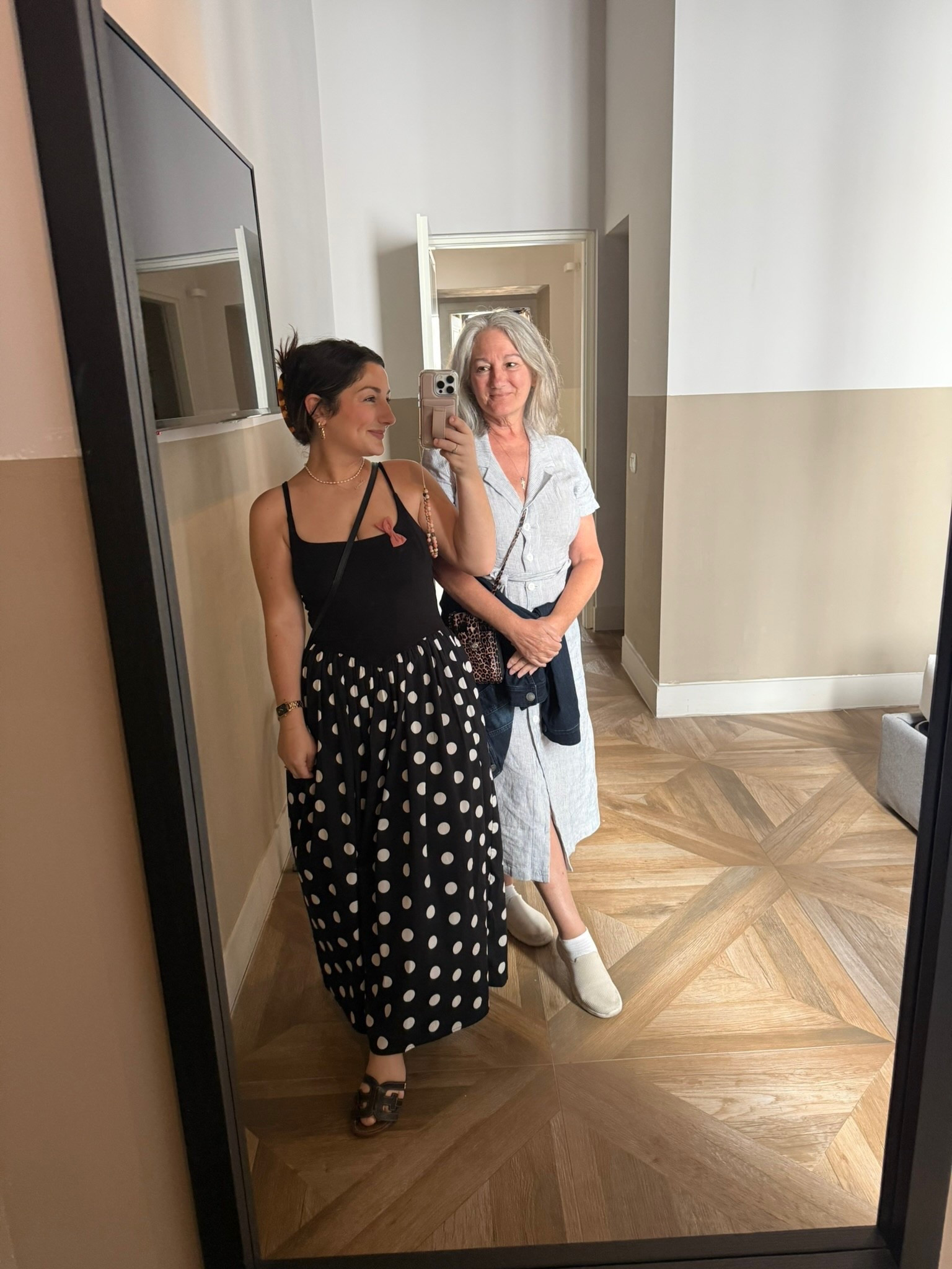 Polka dot dress perfect for Italy! Petite friendly - Size small

Also linked my mom's linen button front dress! I have it in black!!

5'0" 140lbs 

#LTKTravel #LTKStyleTip #LTKPetite