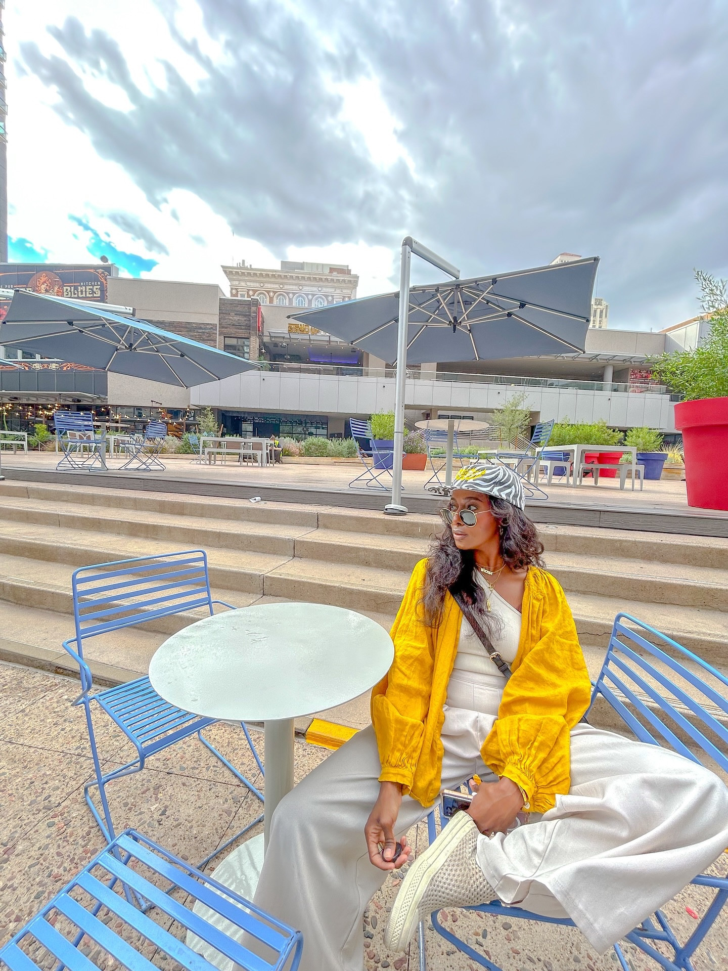 I’m good ✨

// links in bio 
Hat @urbanoutfitters linked in my LTK 
Cream bodysuit linked in my Amazon Shop
Button up blouse @bananarepublic 
Pants @shein_us Linked in my SHEIN picks 
Shoes @converse