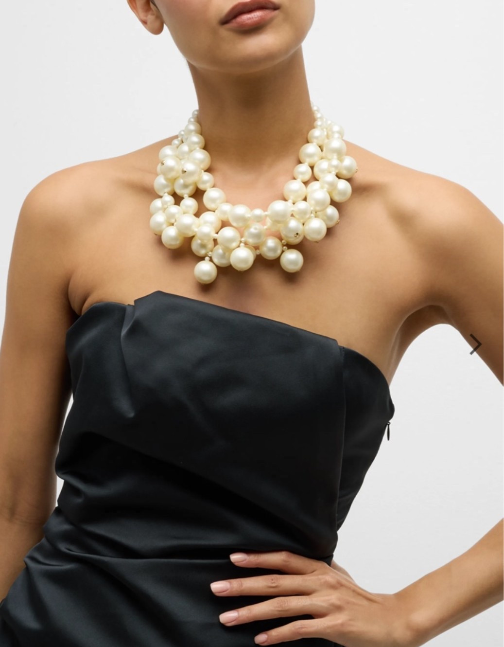Amazing statement necklace for such a great price! So elegant and chic!