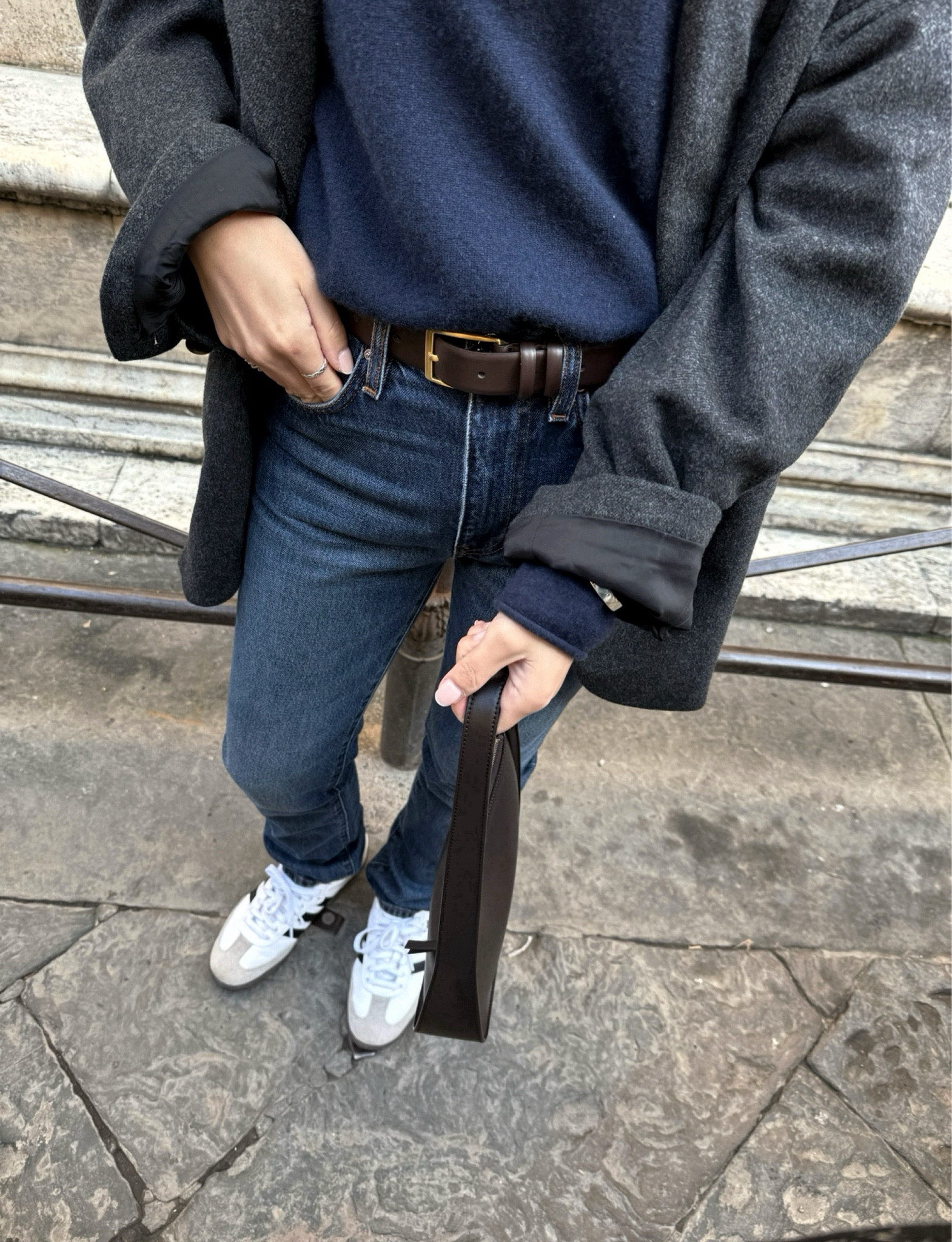 Effortless casual look 💙🐨

#ootdnewyork10 #effortlessstyle #effortlesslook #effortlesscasual

#LTKstyletip