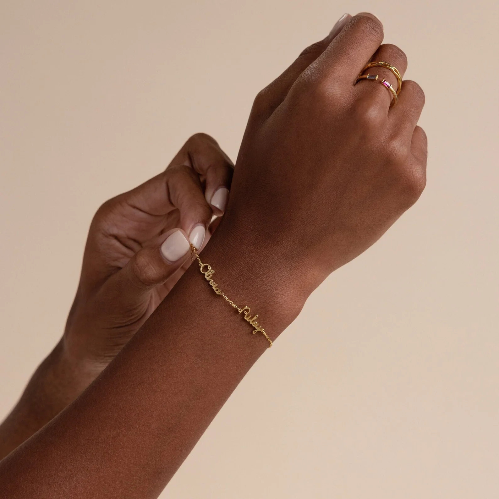 Tiny Multiple Name Bracelet | Caitlyn Minimalist