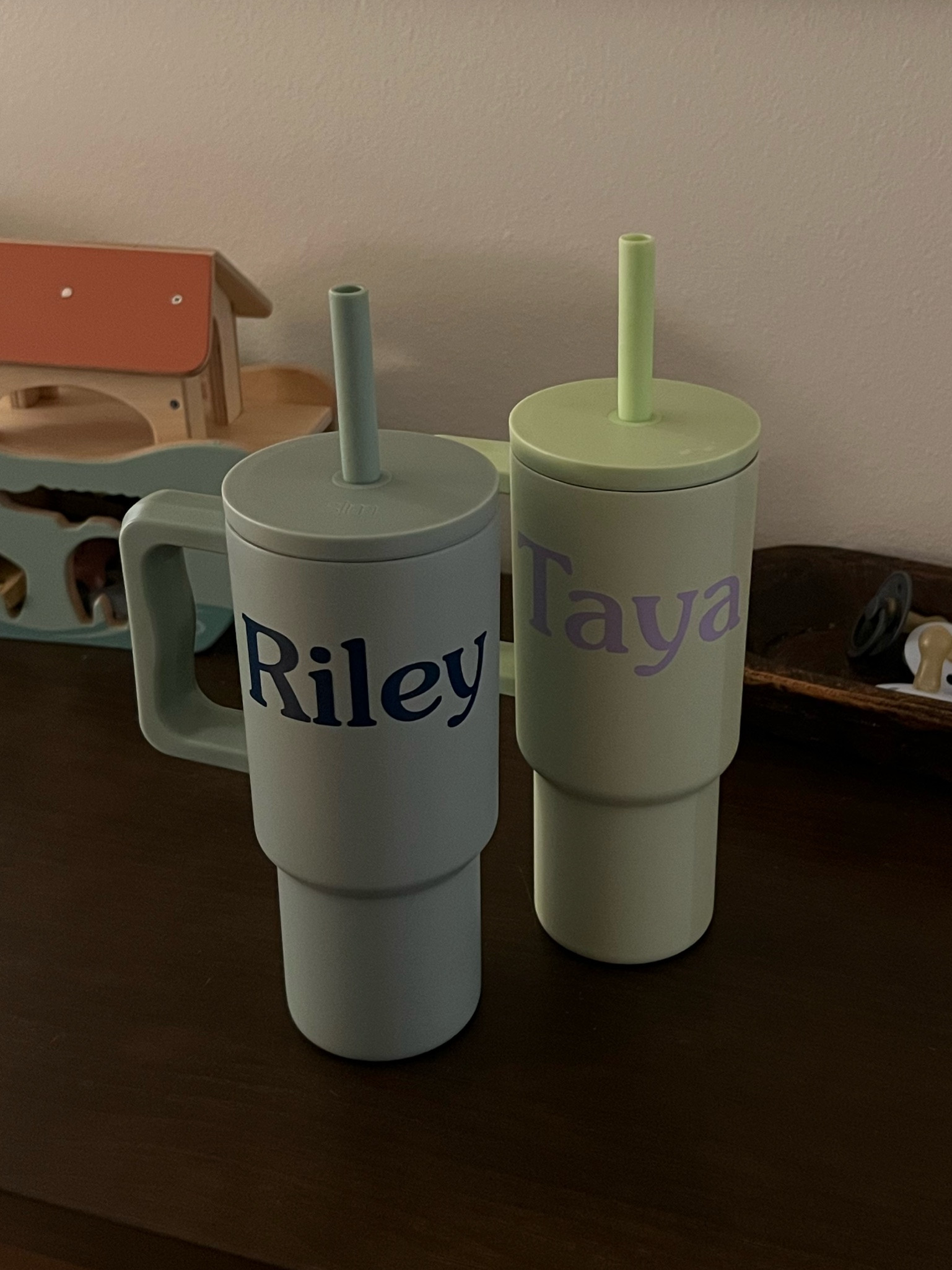 I made this with my new Cricut machine!!! So fun. Little learning curve but just watched YouTube videos to figure it out. So cute!! 

Gift idea, craft, water bottle 