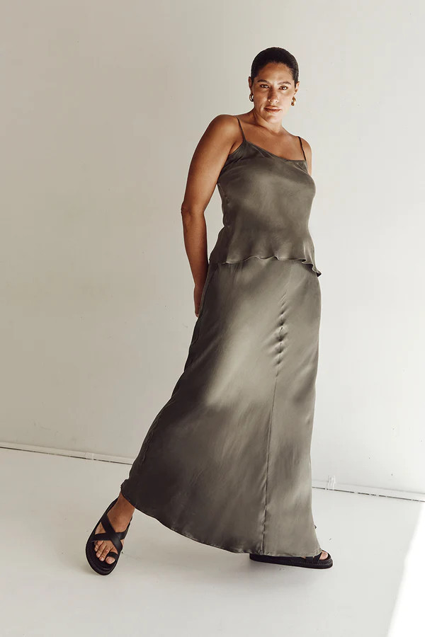 LAYLA DARK OLIVE SILK MIDI SKIRT | DISSH