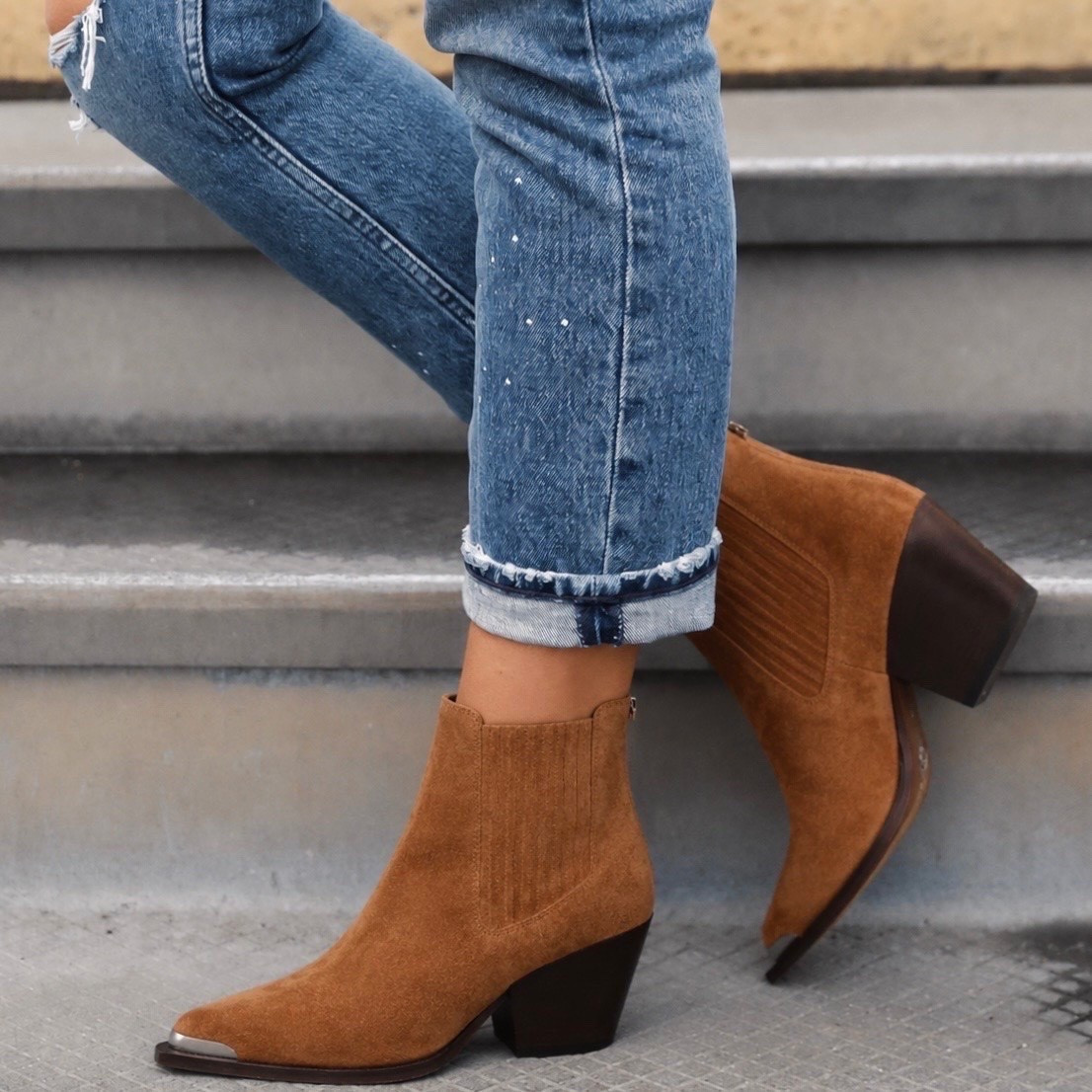 PAIGE Lyra Pointed Toe Chelsea Boot

These are the definition of elevated everyday style. 🤎 The pointed toe and rich suede give them a luxe designer feel, while the sculpted block heel makes them easy to wear from coffee runs to date night. They fit true to size, hug the ankle beautifully, and are surprisingly comfortable thanks to the stable heel. If you’re between sizes or plan to wear thicker socks in the fall, consider going up half a size.

Comment SHOP below to receive a DM with the link to this post on my LTK ⬇ https://liketk.it/6i4m0

https://liketk.it/6i4m0