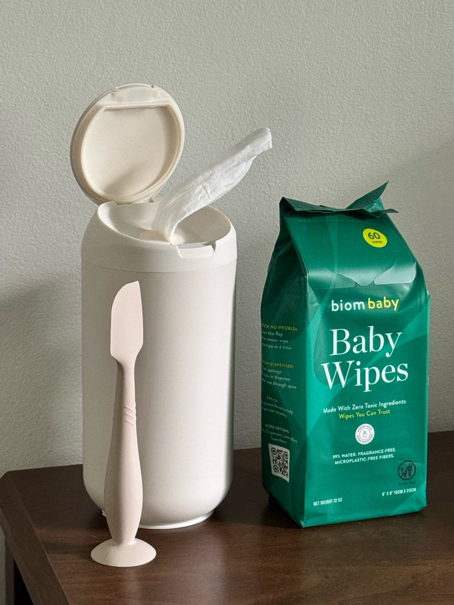 The greatest wipes + holder 👏🏽🤍 you actually get one wipe every time - one handed pull!!

#LTKBaby #LTKBump #LTKKids