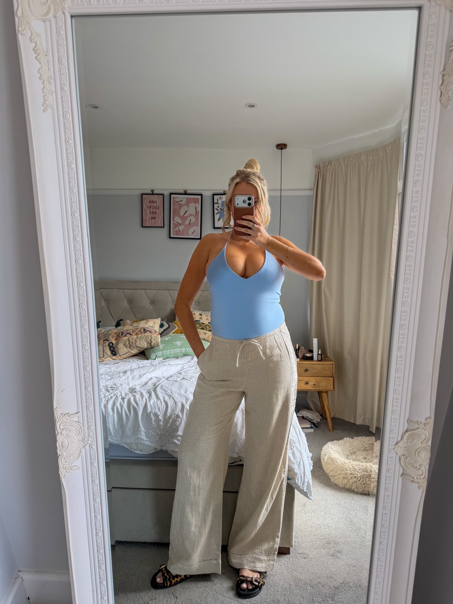 Hands down the best linen trousers I’ve found! Currently a £16 saving down to £41 with code AFHELENA ❤️ wearing size small, top is size M xx