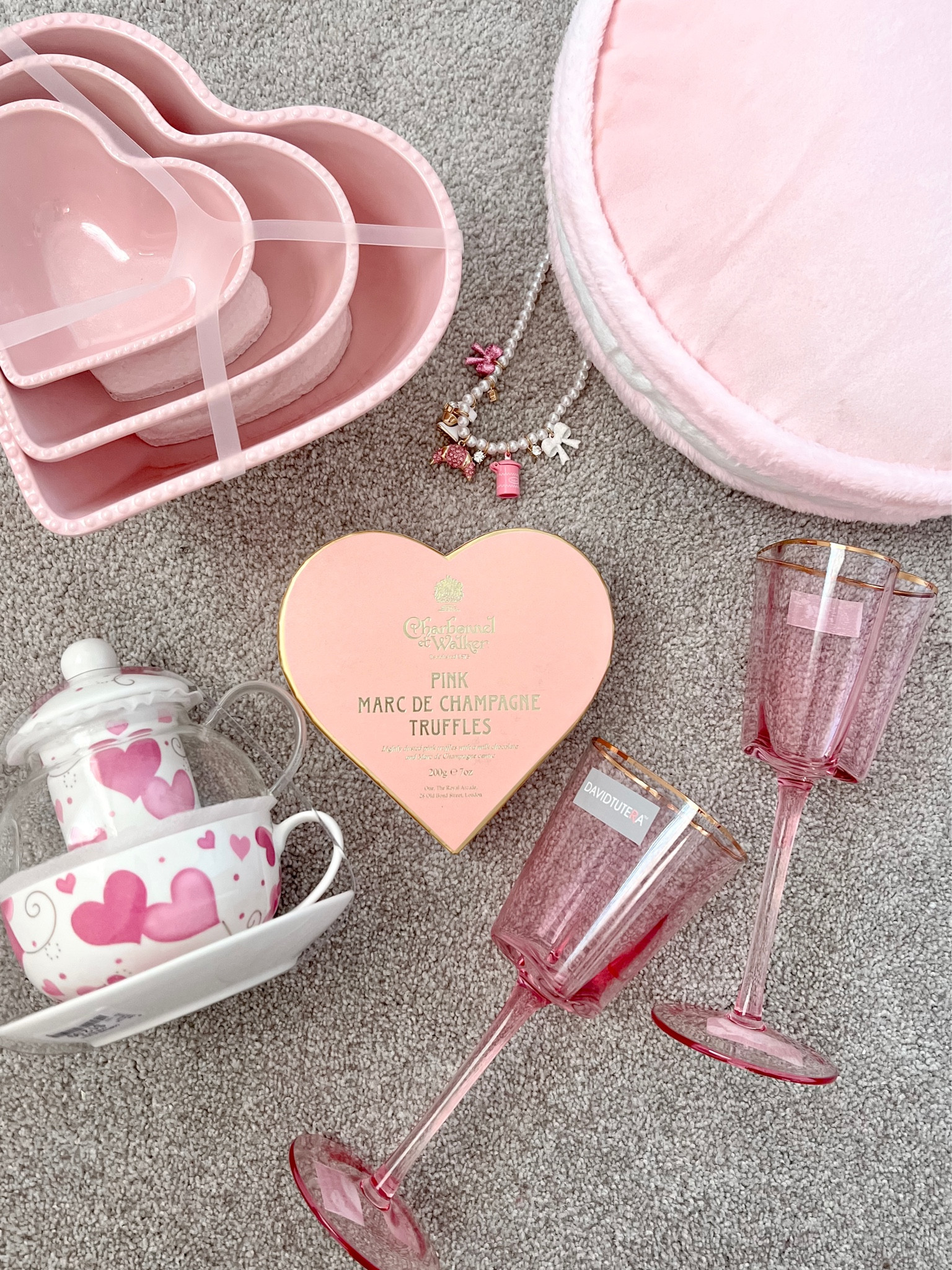 Valentine’s Day finds 🎀💌🏹

#LTKhome #LTKSeasonal #LTKfindsunder100