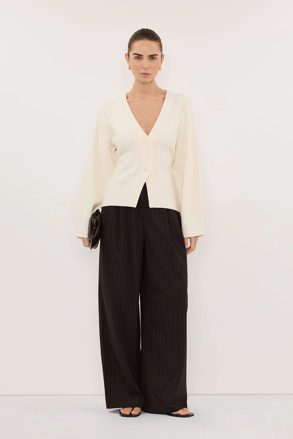 ISLA CREAM V NECK CARDIGAN | DISSH