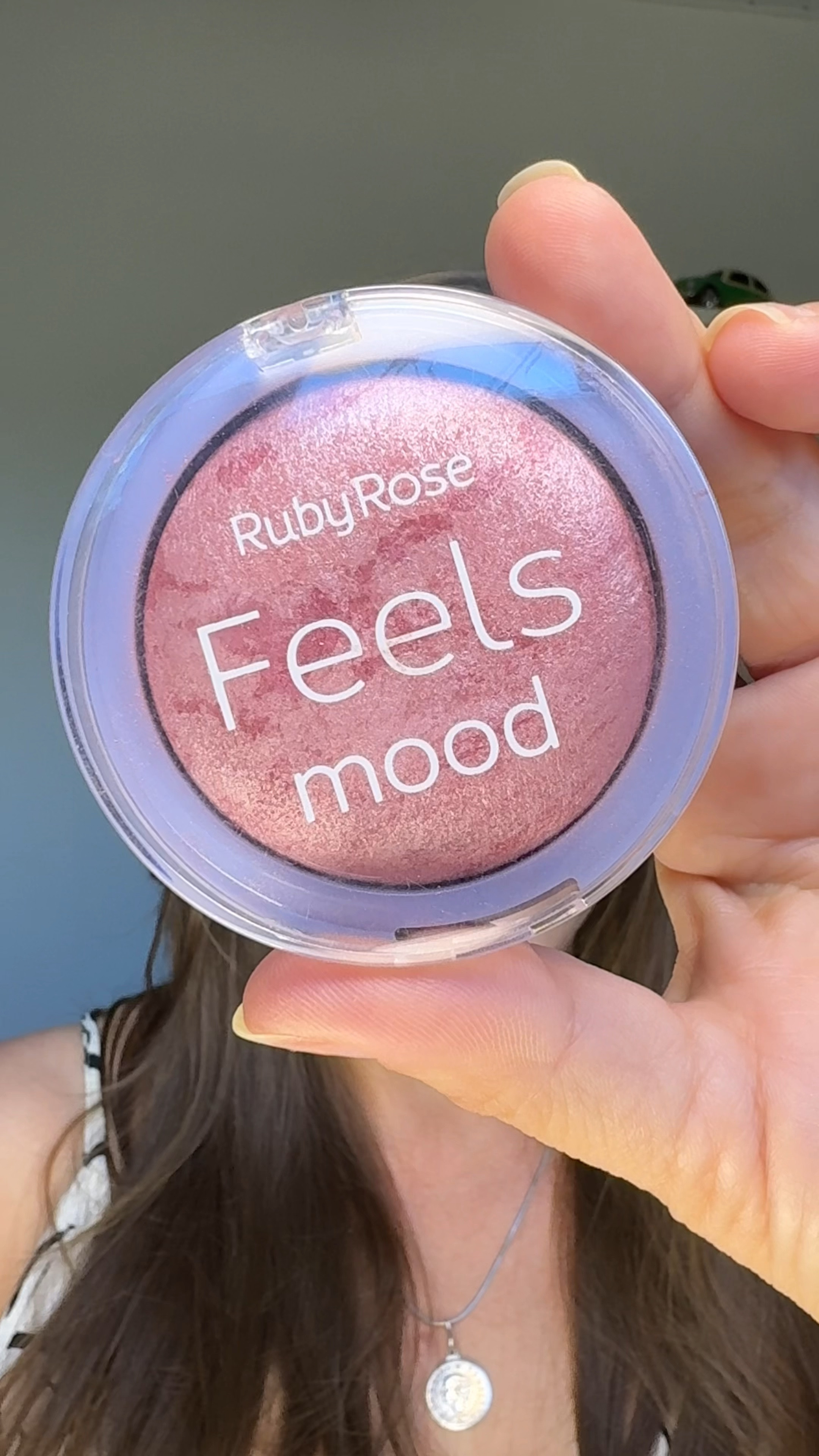 O Blush baratinho e PERFEITO existe sim! Esse é o Baked Blush Feels Mood da Ruby Rose na Cor: 02. Ele possui uma textura fina e partículas de brilho bem fininhas. Ele deixa um iluminado tão lindo na pele. 🤩



#LTKbeleza #LTKbrasil