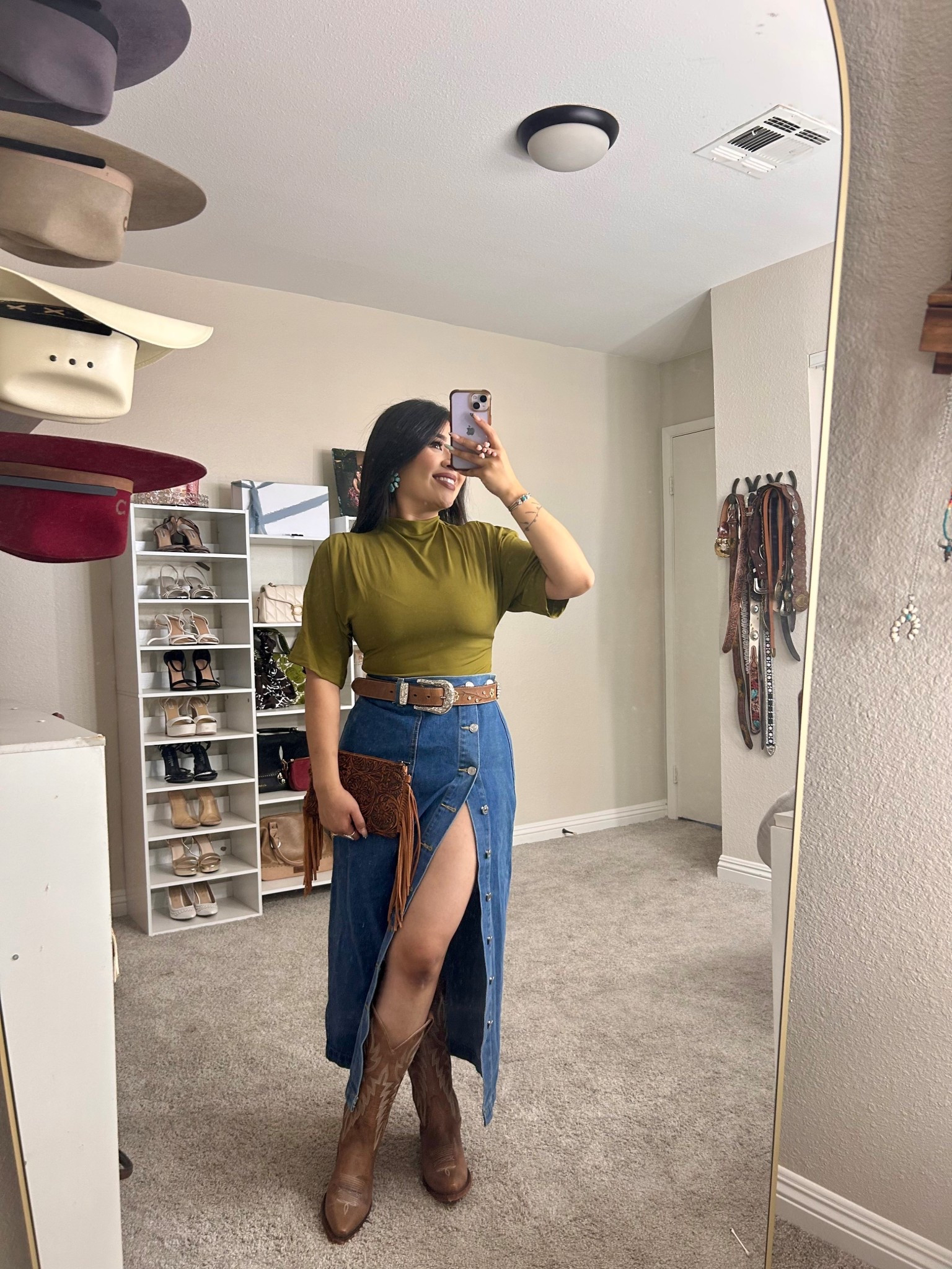 Obsessed with this fit🤎

#LTKgrwm #LTKootd #LTKBeauty