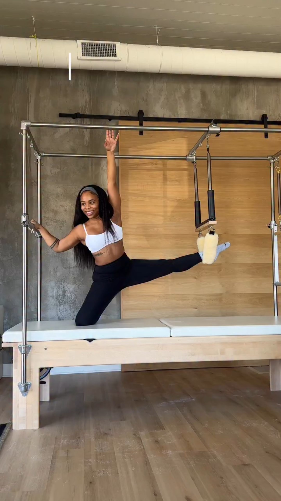 Focus looks different when everything you’re wearing actually supports you.

Living in my VSX BY @victoriassecret  sets lately, comfortable enough to move, teach, and live in all day.
 @vspink 

Comment “VSX” to get the link ! 

Wearing:
- FEATHERWEIGHT LIGHT SUPPORT IN SIZE MEDIUM
-STRAPPY COMFORT
-ELEVATE LEGGING
-ELEVATE LONG SLEEVE
#VSPartner #VSX #victoriasSecret #pilates #Wellness coreWorkout holidayreset SimoneSharice