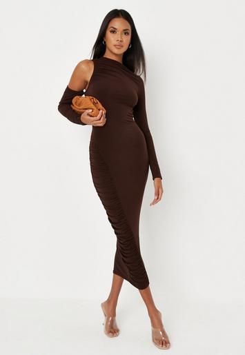 Missguided - Chocolate Cold Shoulder Cut Out Ruched Midaxi Dress | Missguided (UK & IE)