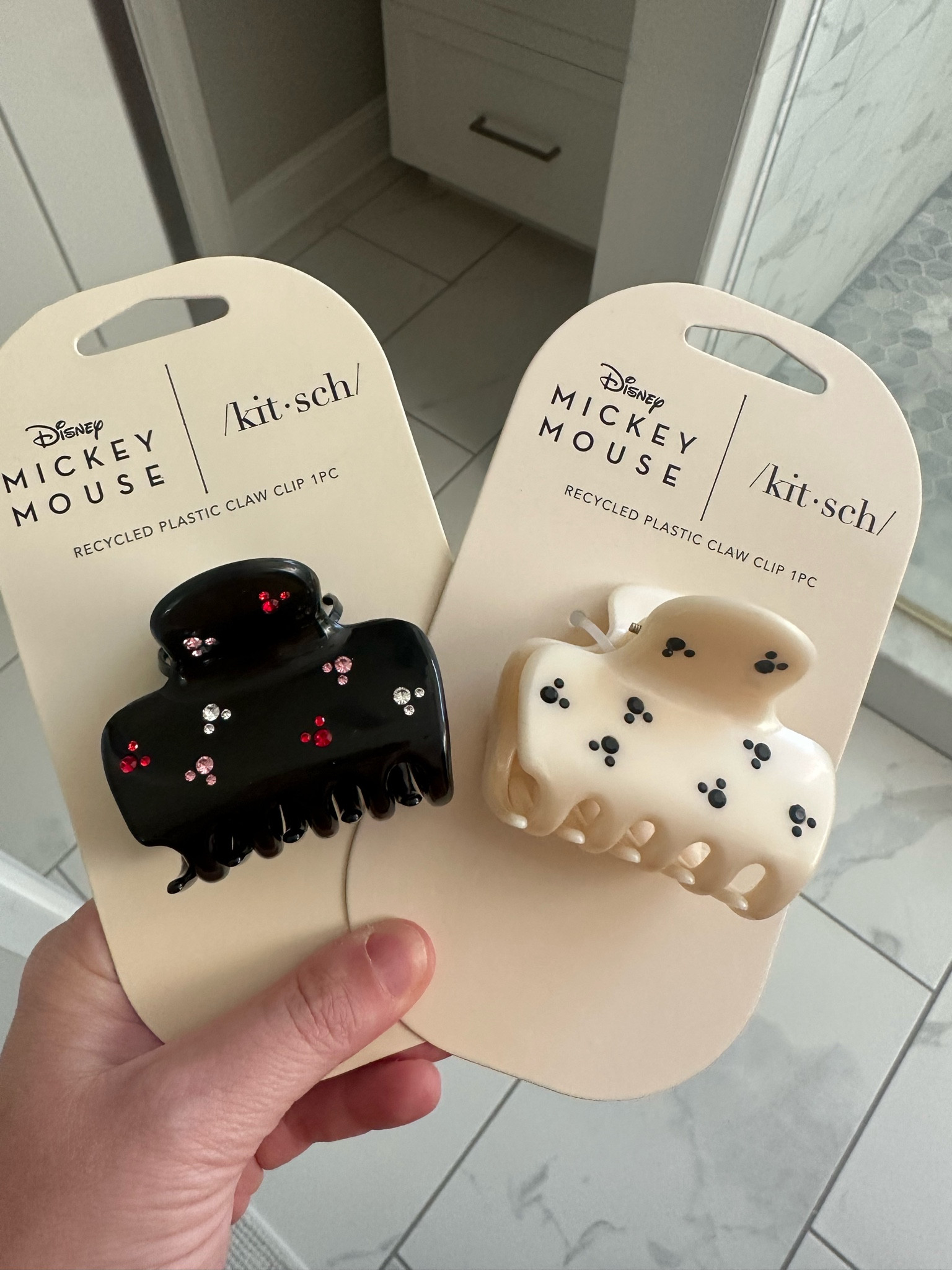 The cutest hair clips I bought for our upcoming Disney trip! 🐭🎀

Disney World, Disney hair inspo, claw clips, Mickey Mouse, Minnie Mouse 

#LTKstyletip #LTKbeauty