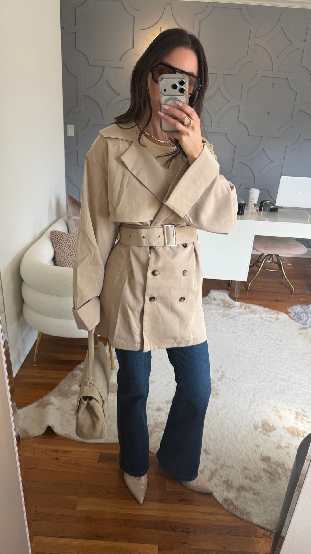 This mid-length trench runs true to size and is worth the wait if it’s on pre-order in your size!!!

#LTKSeasonal #LTKootd #LTKOver40