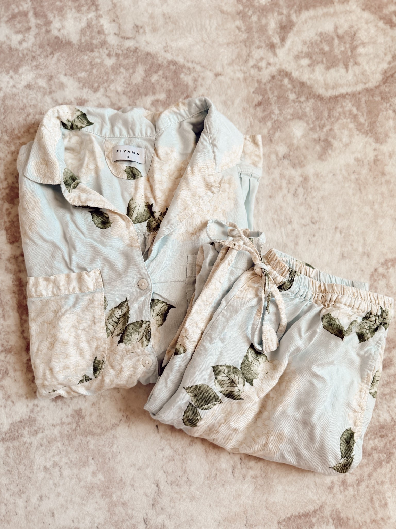 @Piyama sent over some super cute pjs for postpartum 😭🪻🦋 so excited to wear these! Such a great gift idea + great pjs for postpartum to lounge in yet still feel cute 👏 #ad

#LTKmomlife #LTKmorningroutine #LTKootd