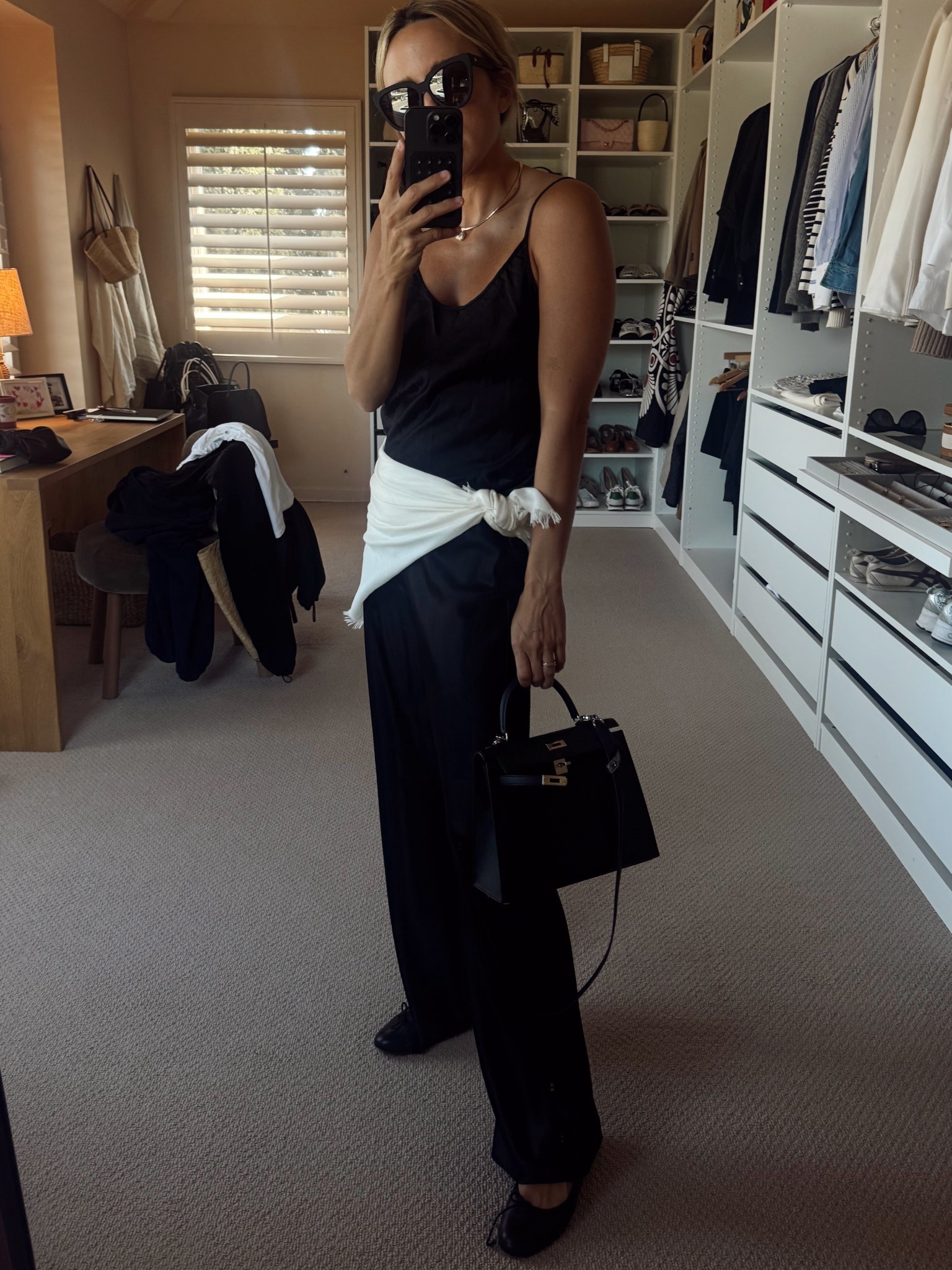 All black 

#LTKSeasonal #LTKItBag