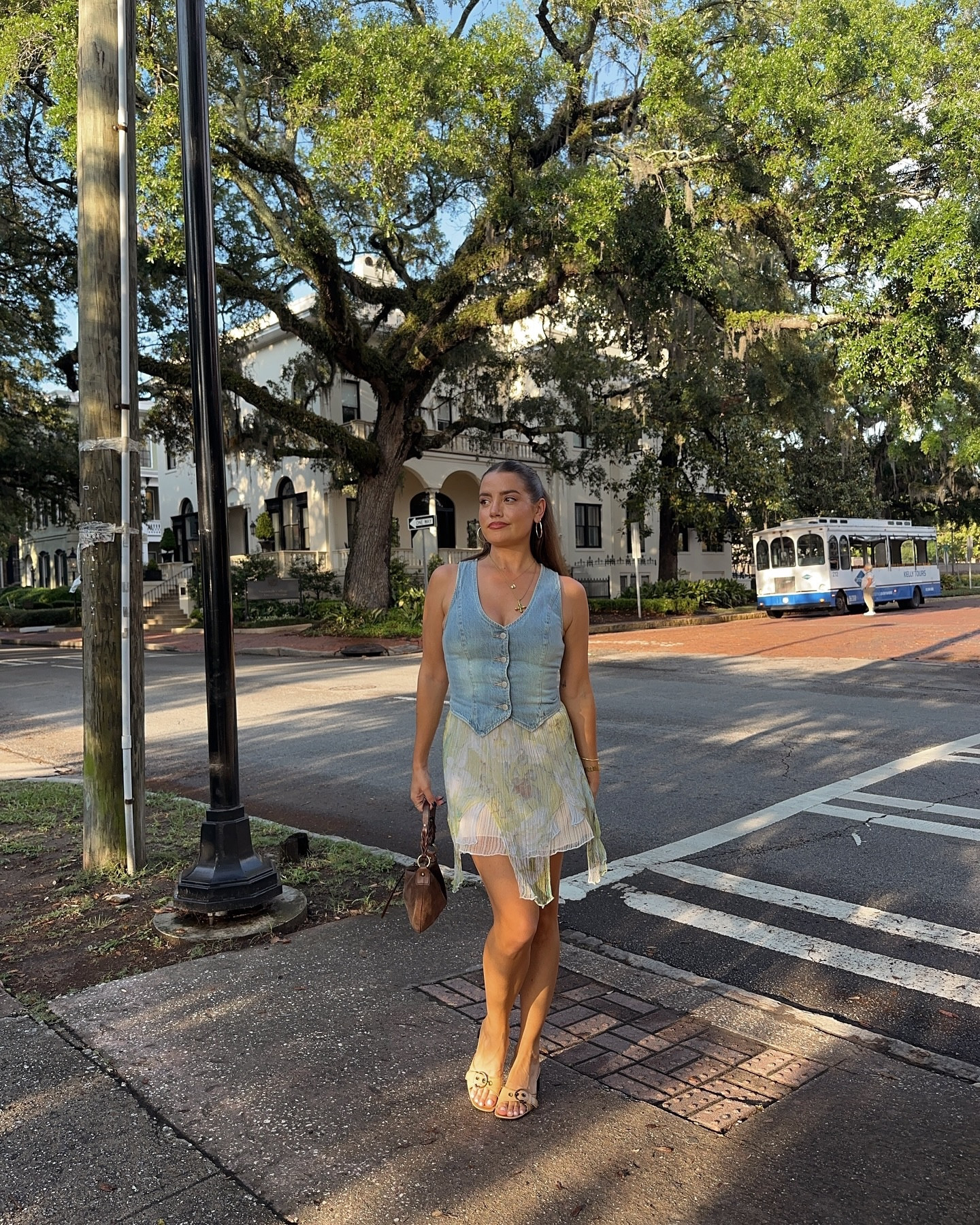 Never had a bad time on a trolley 🍑🥂🌳