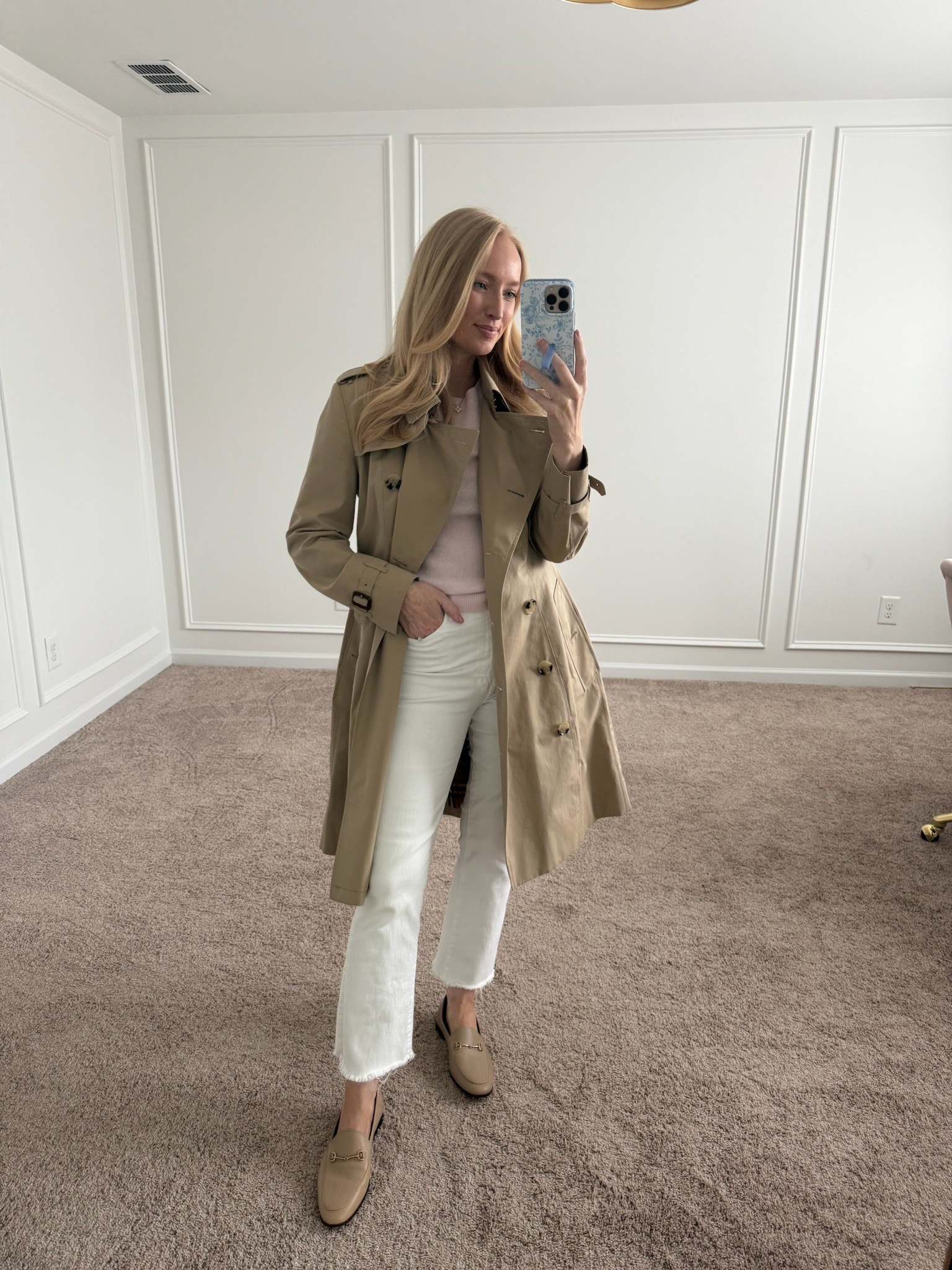Casual spring look! I’ve paired a trench coat with a cashmere short sleeve top and my white Mother jeans. Spring outfits // trench coats // white jeans // casual outfits // workwear // work outfits  

#LTKSeasonal #LTKStyleTip #LTKWorkwear