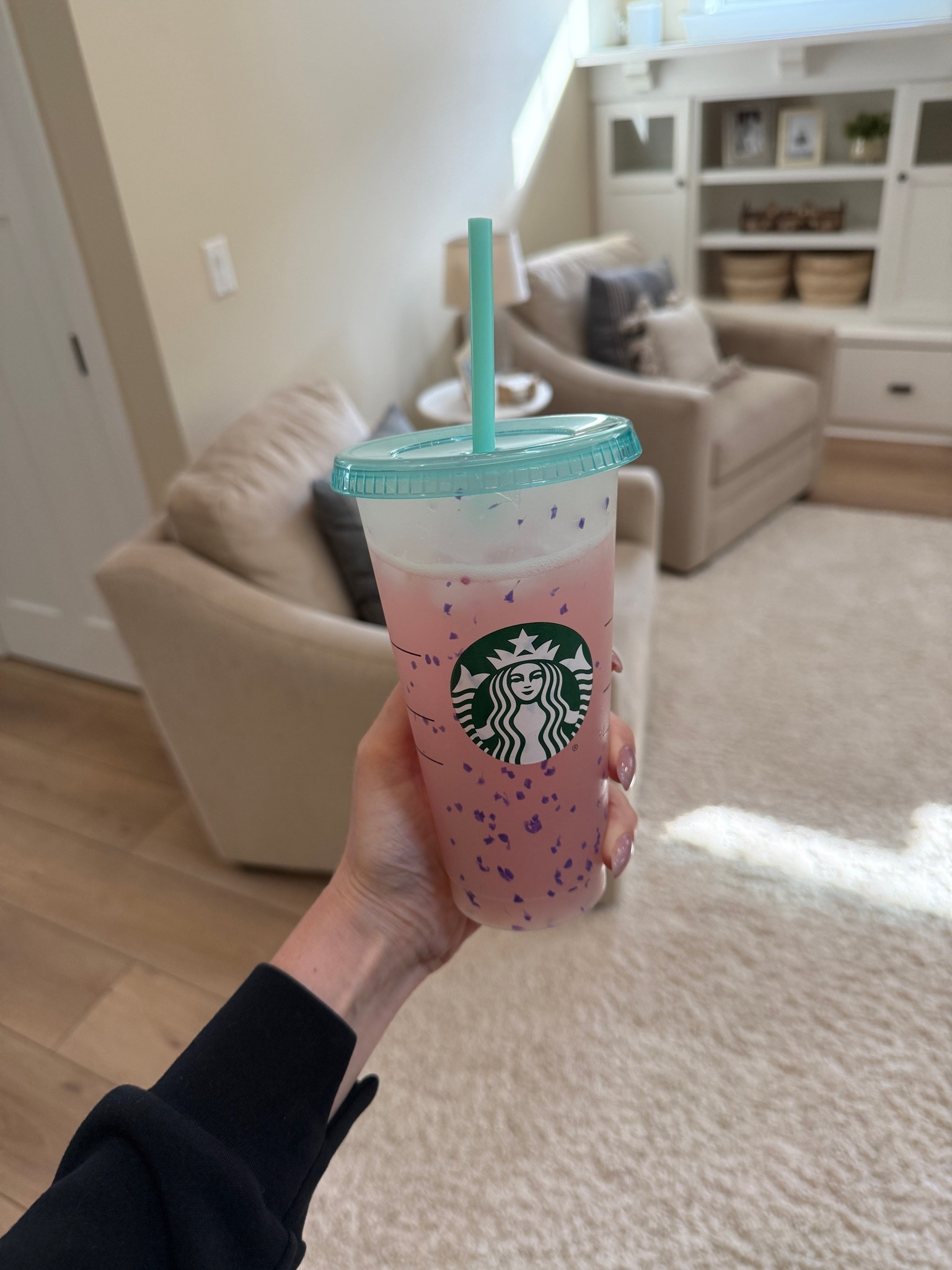 Still my favorite electrolyte drink! Especially the grape flavor 🍇 

#amazon #drink

#LTKActive #LTKdayinmylife #LTKmomlife #LTKmorningroutine