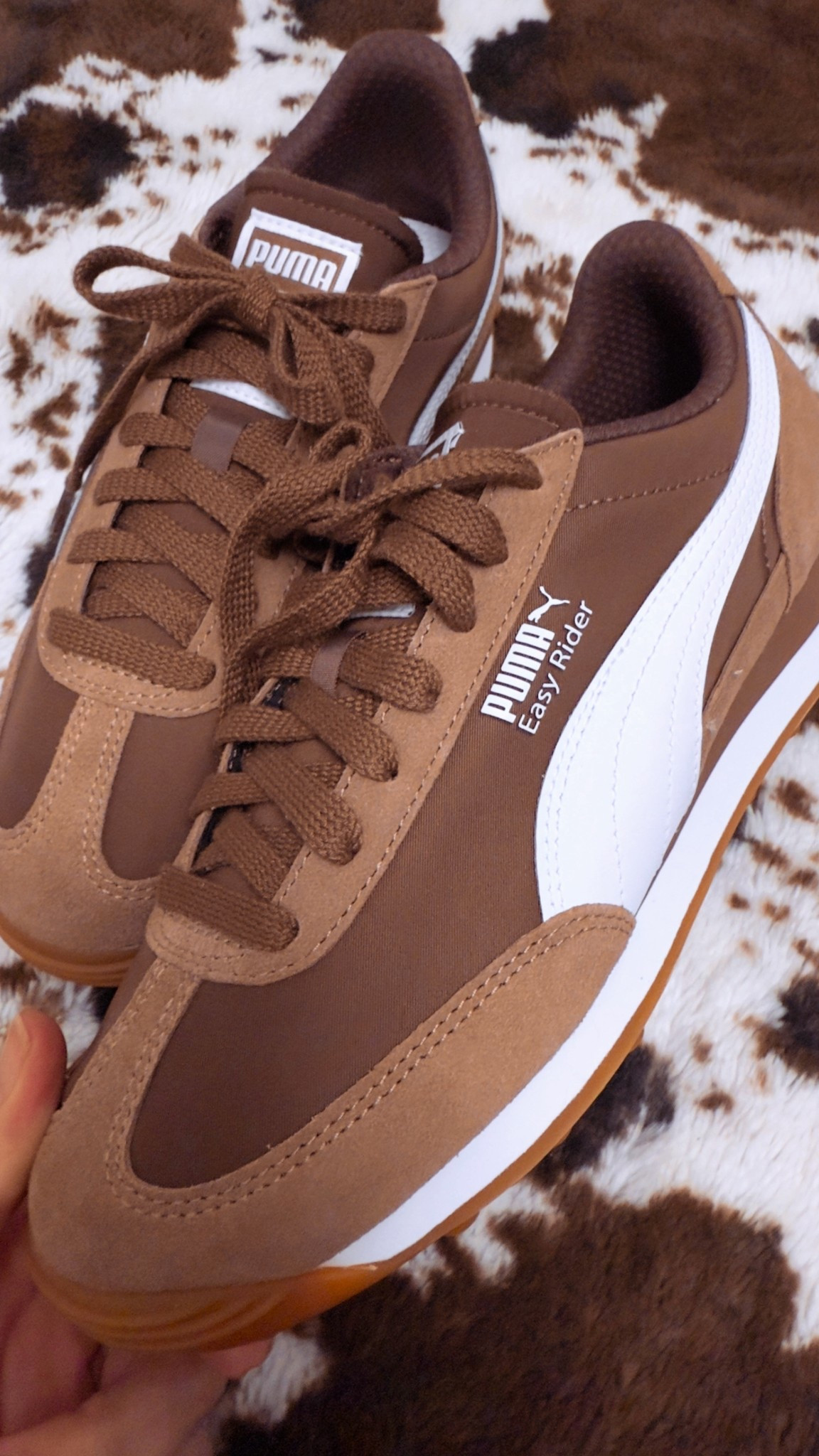 Trending Sneakers 👟


#LTKShoeCrush #LTKItBag #LTKSaleAlert