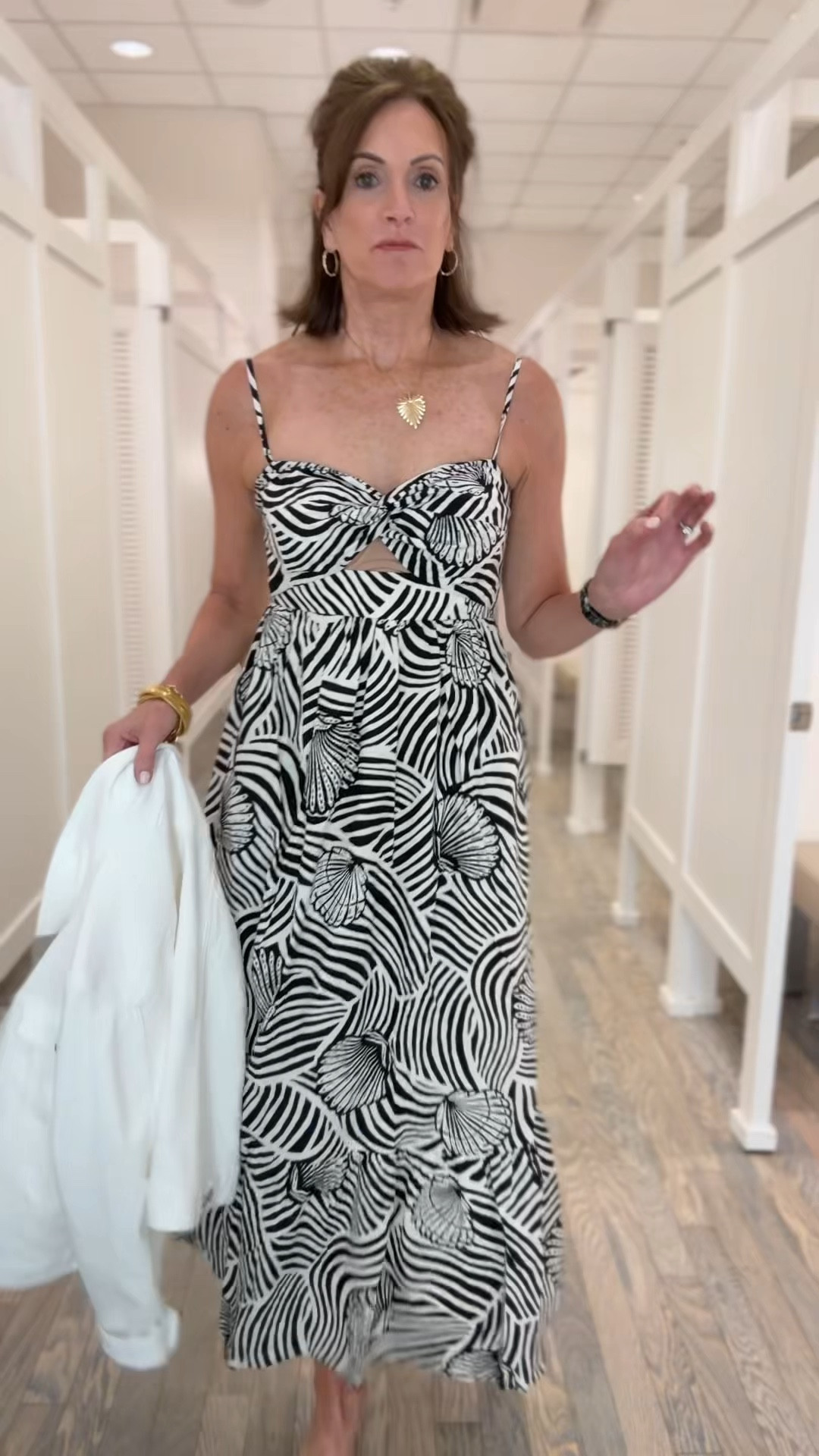 Shell cut out dress - medium 

Vacation style 
Date night 

#LTKSaleAlert #LTKMidsize #LTKTall