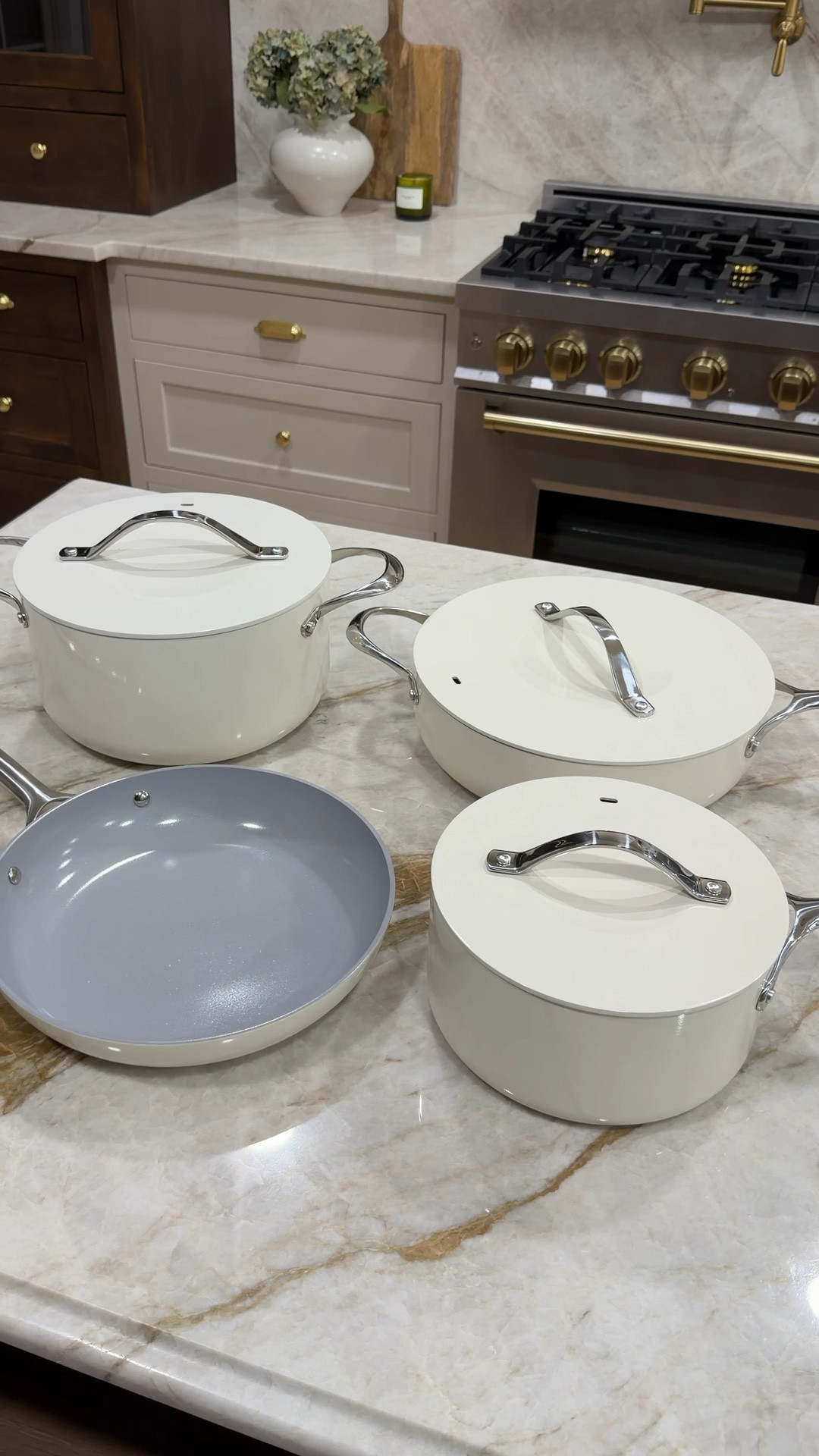 Finally unboxing this gorgeous ceramic cookware set from @onequince and I’m already obsessed! The ceramic nonstick coating makes cooking feel effortless and cleanup even easier, which honestly matters so much in this season of life. It’s oven safe up to 500° F, the riveted handles stay cool to the touch, and the ceramic coating is chemically stable at high temperatures so it doesn’t release harmful chemicals. Also under $200!!

#QuincePartner
