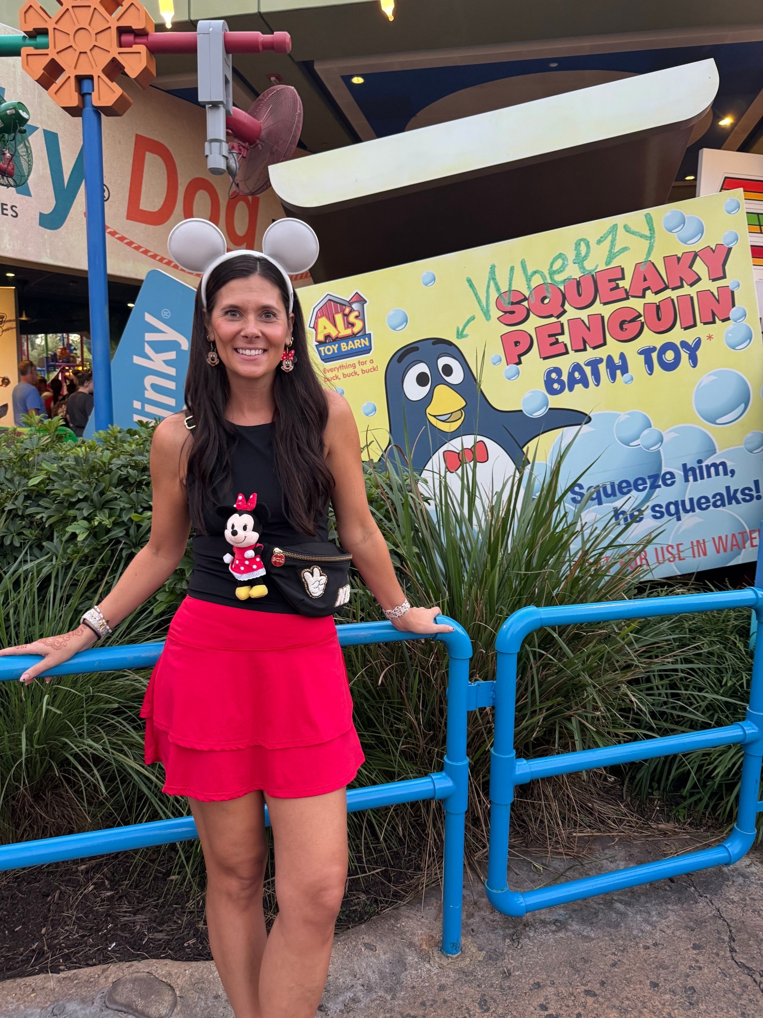 Classic Hollywood studios outfit! 

#LTKSeasonal #LTKU #LTKOver40