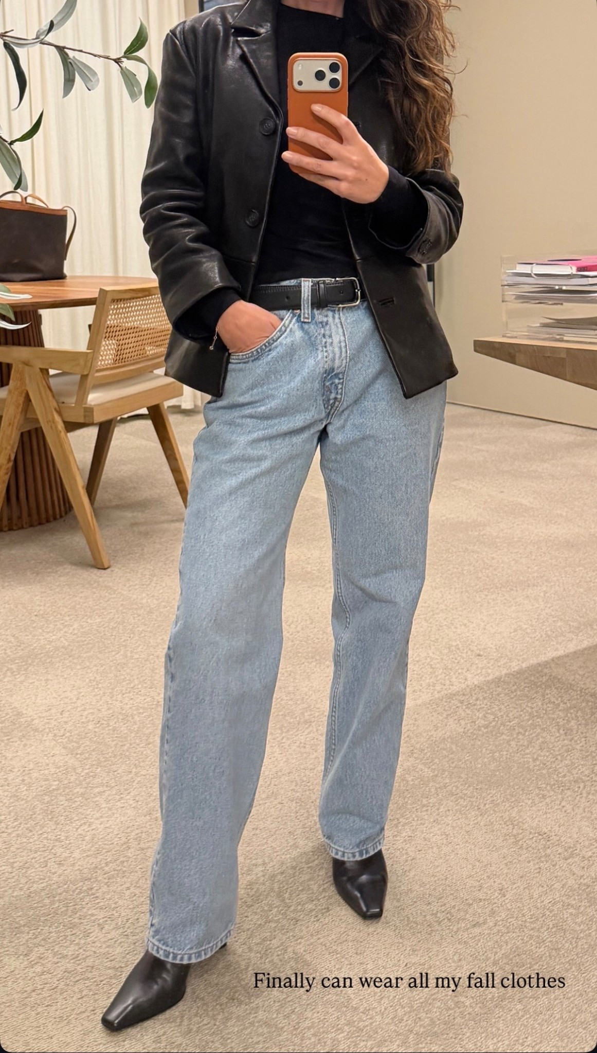 Finally can wear all my fall clothes 🖤 Jeans are vintage!

#LTKStyleTip #LTKootd #LTKSeasonal