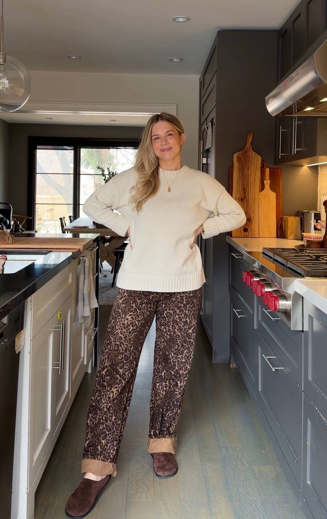 Friends and family sale outfit! Small reg in the sweater on super sale at Gap, sized down one to a 27 in the Levi’s (also on super final sale), and clogs are TTS on sale at Everlane

#LTKmodest #LTKcanada #LTKjeans