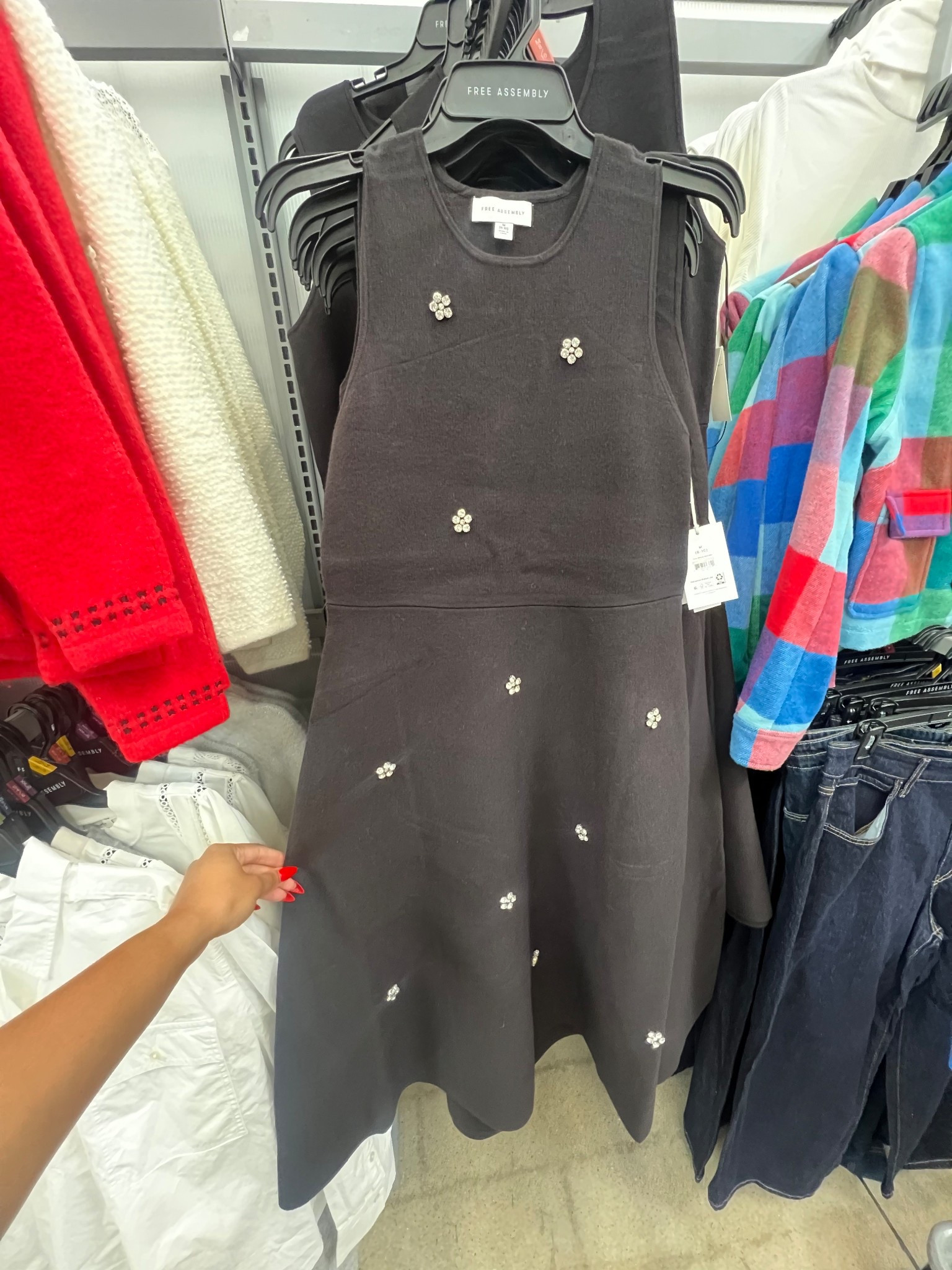 Cute dress for the holiday season! 

#LTKootd #LTKHoliday #LTKFindsUnder50